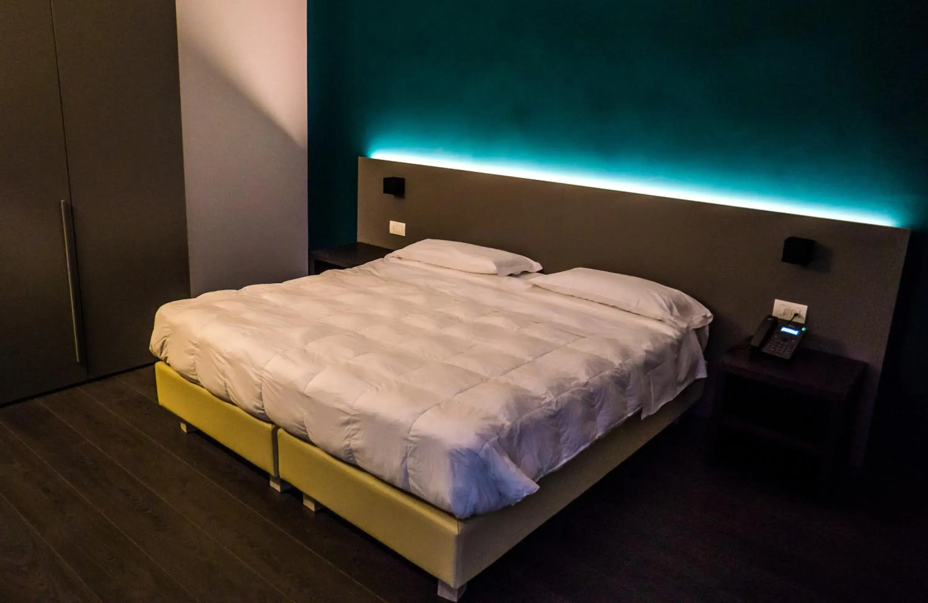 Bed in Venice Terminal Apartments & Suites Bed in Venice Terminal Apartments & Suites