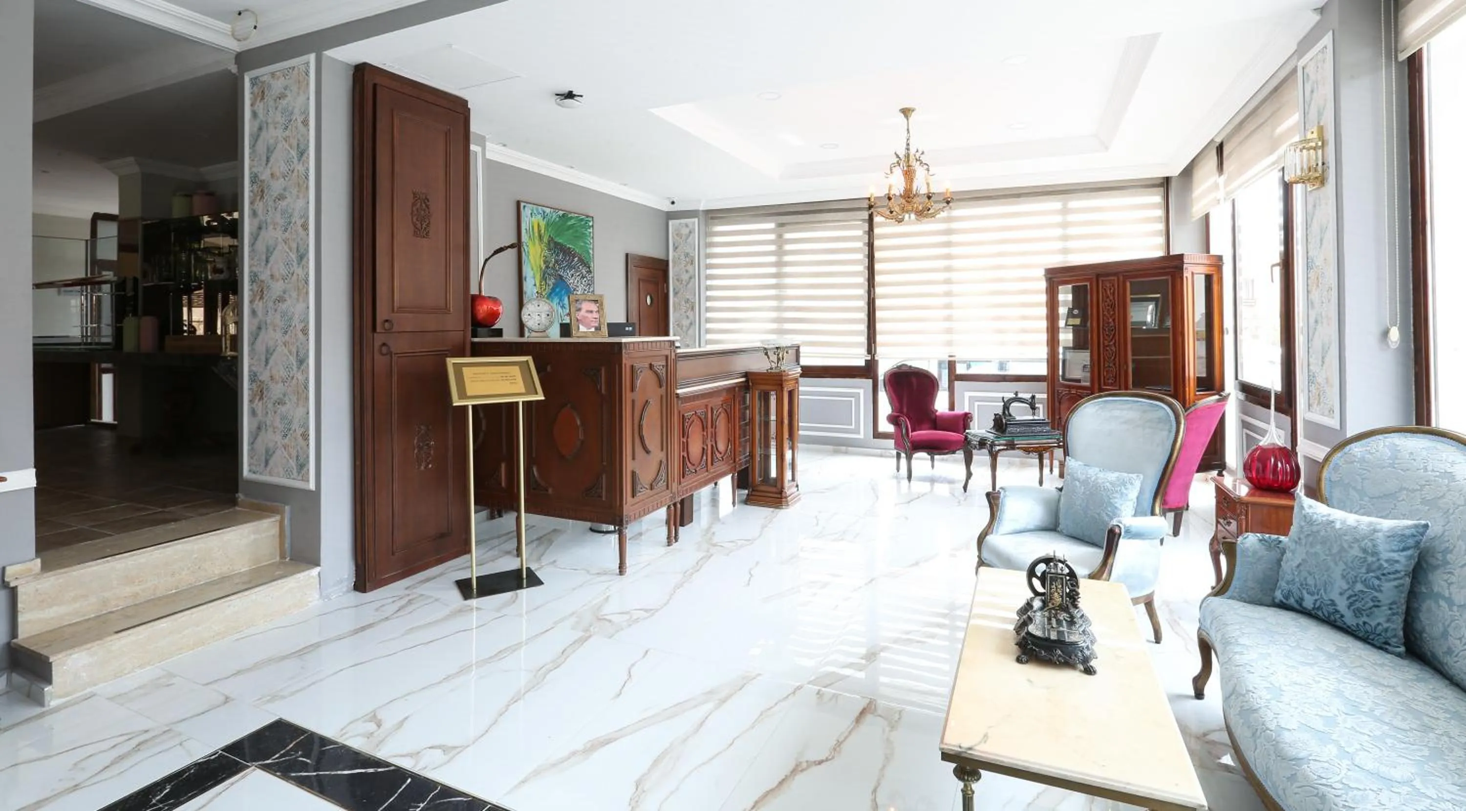 TV and multimedia in URLA PERA HOTEL