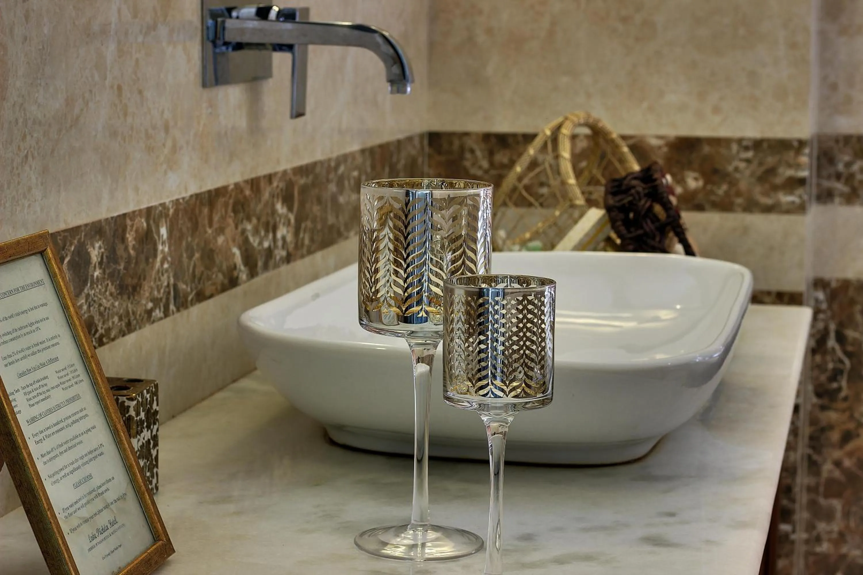 Bathroom in Lake Pichola Hotel