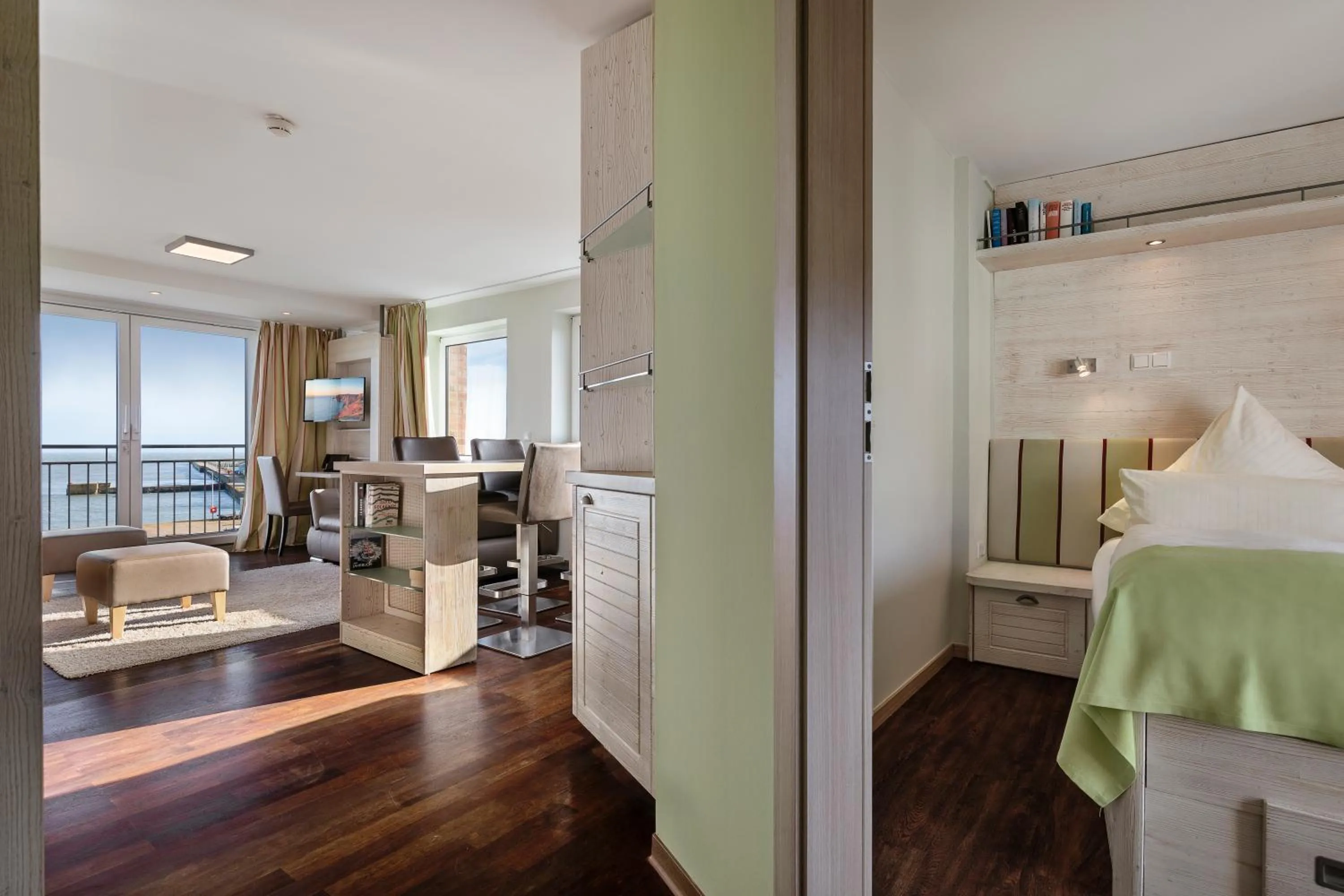 TV and multimedia, Bed in Hotel Rickmers' Insulaner