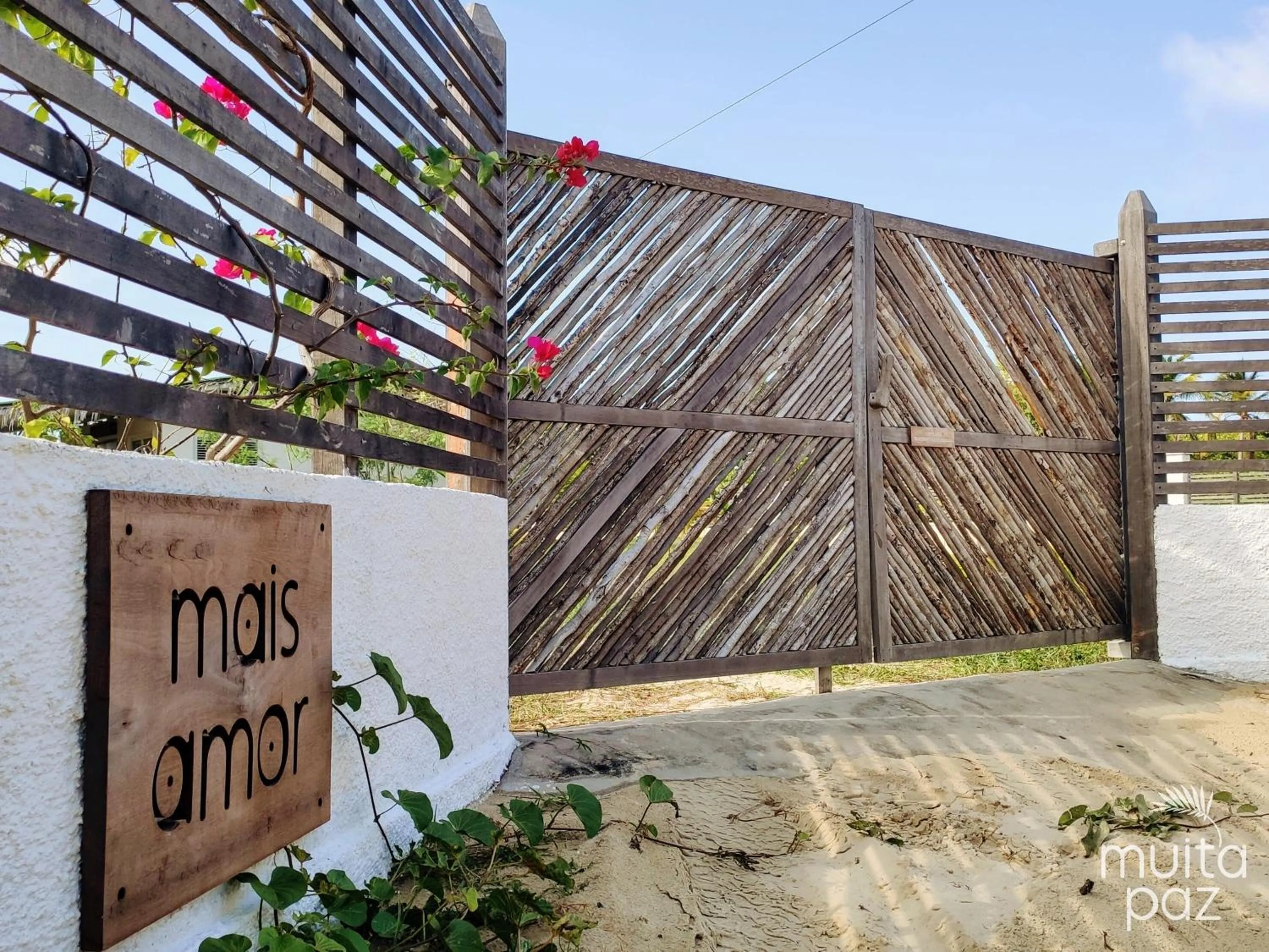 Facade/entrance in Casa Mais Amor
