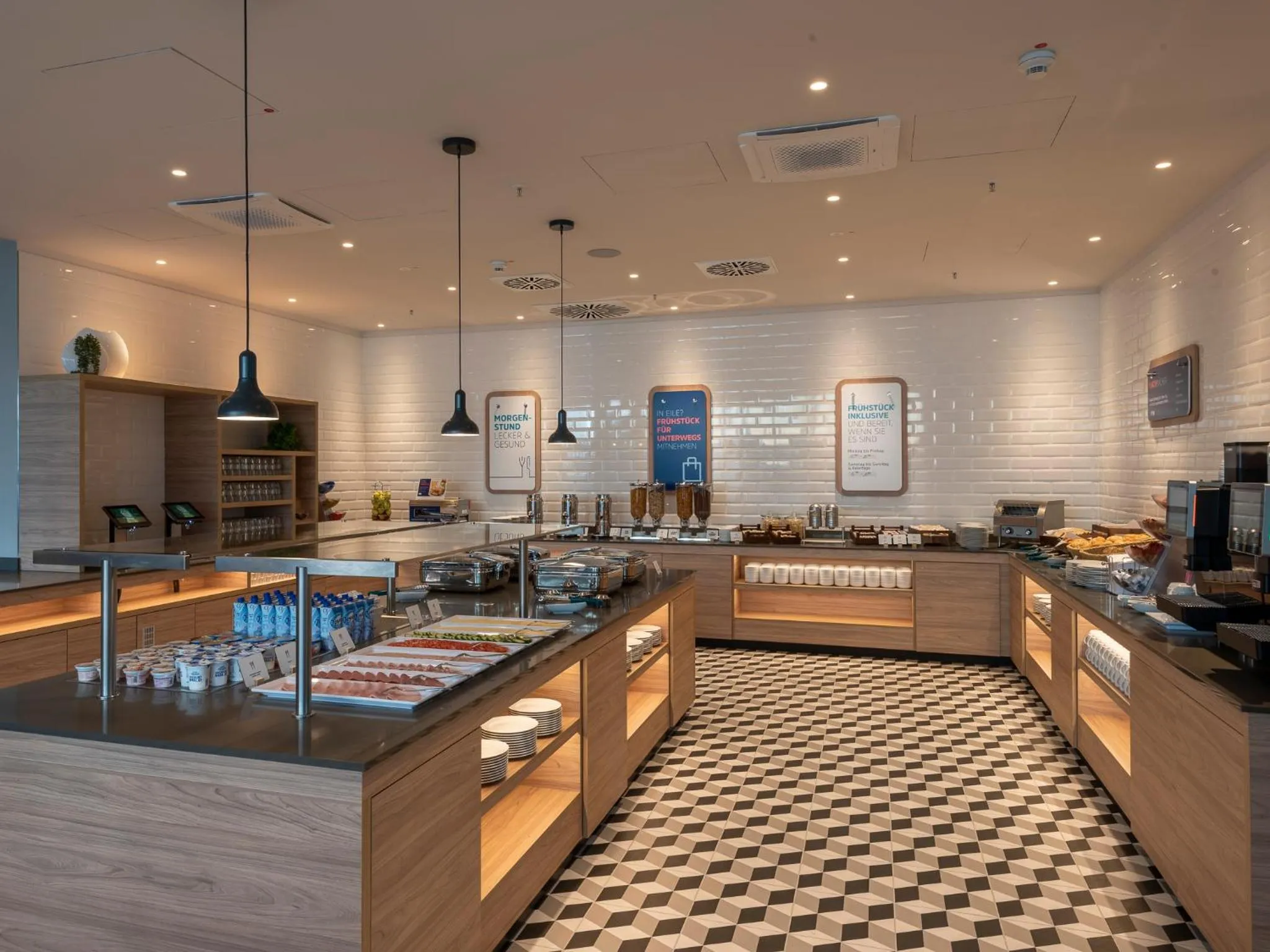 Continental breakfast in Holiday Inn Express Düsseldorf - Hauptbahnhof by IHG