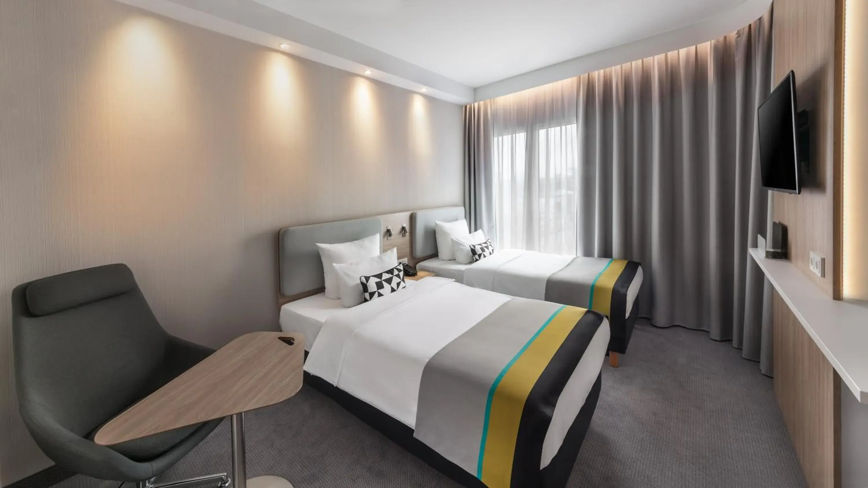 Standard Room with Two Single Beds in Holiday Inn Express Düsseldorf - Hauptbahnhof by IHG Standard Room with Two Single Beds in Holiday Inn Express Düsseldorf - Hauptbahnhof by IHG