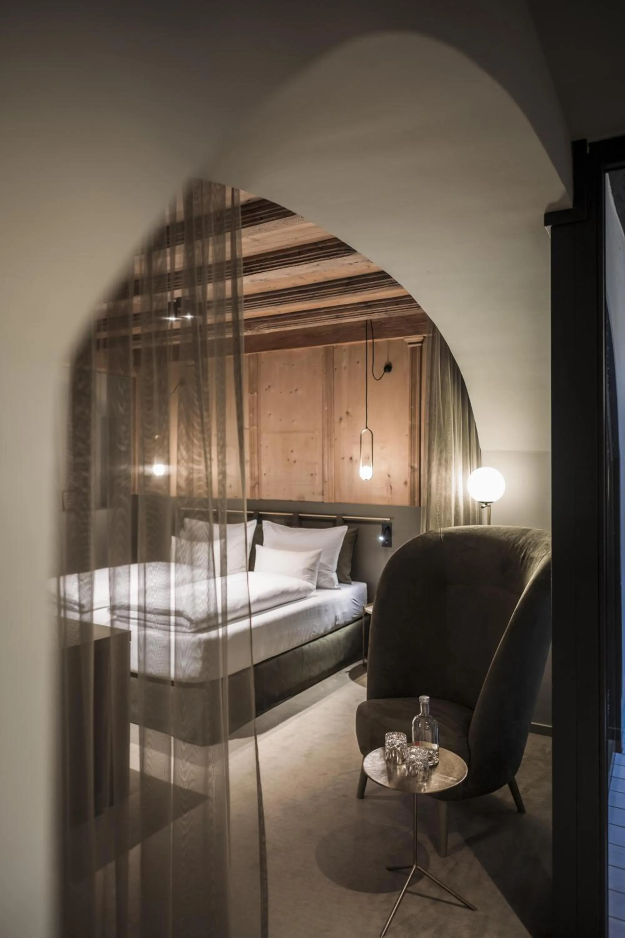 Seating area, Bed in Altstadthotel Weisses Kreuz