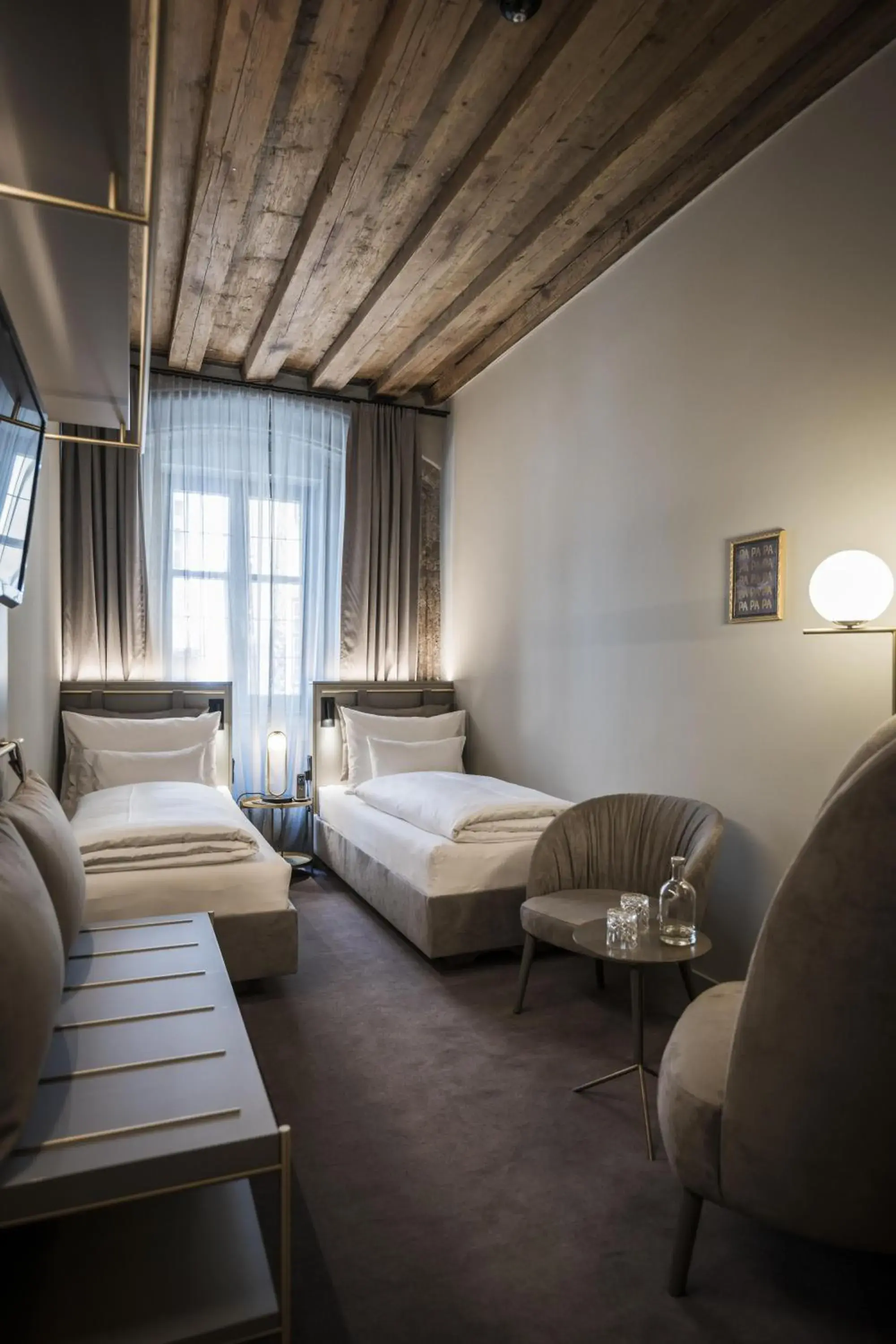 Twin Room in Altstadthotel Weisses Kreuz Twin Room in Altstadthotel Weisses Kreuz