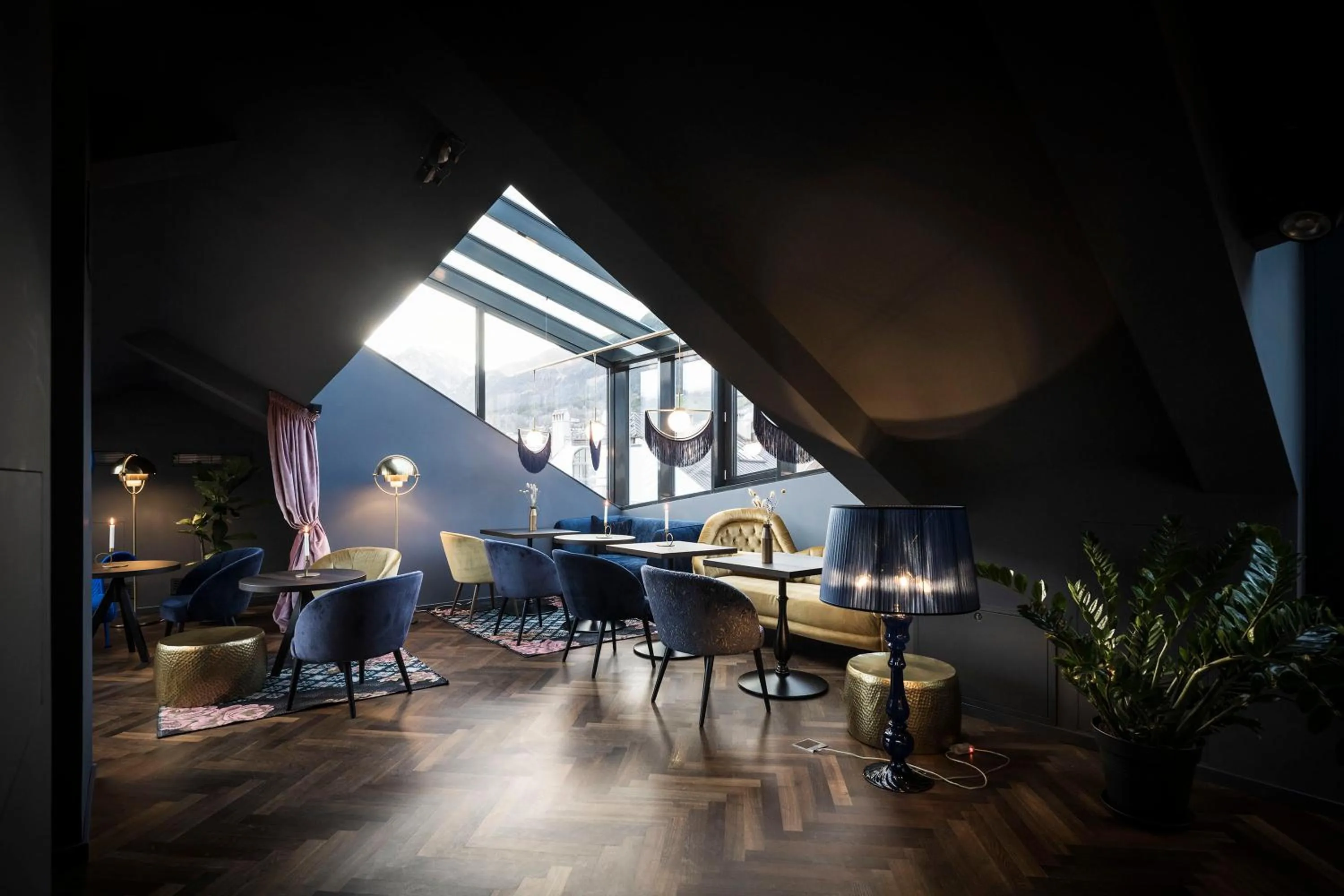 Lounge or bar in Altstadthotel Weisses Kreuz