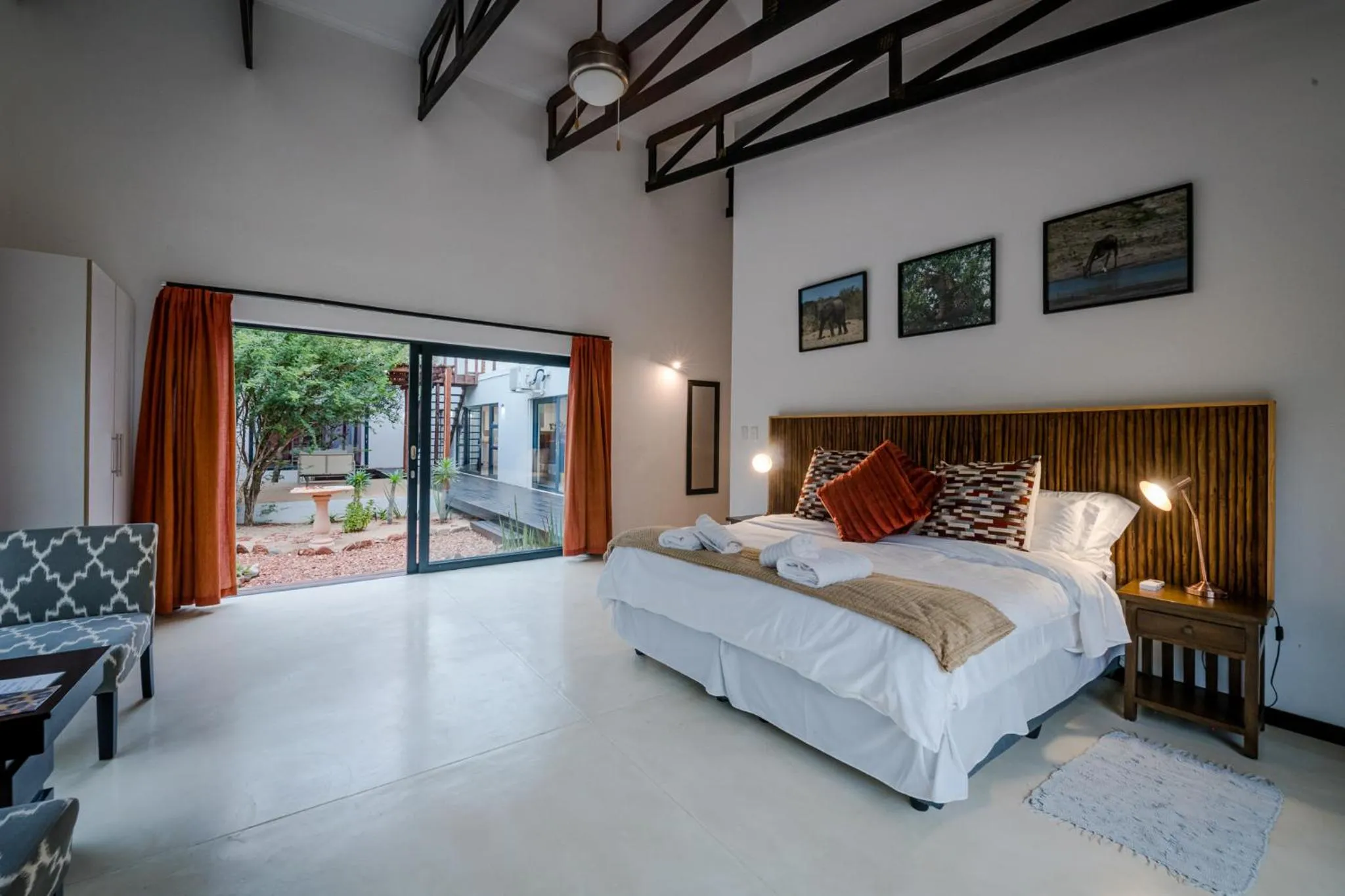 Bed in Gem In The Bush Lodge