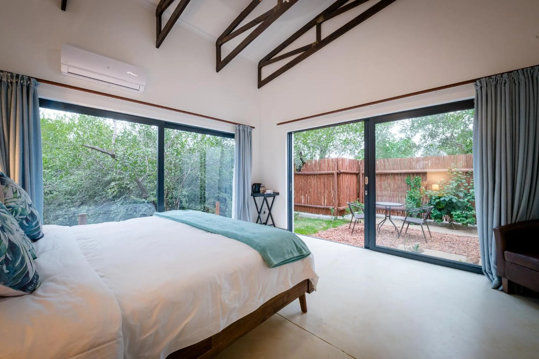 Bed in Gem In The Bush Lodge