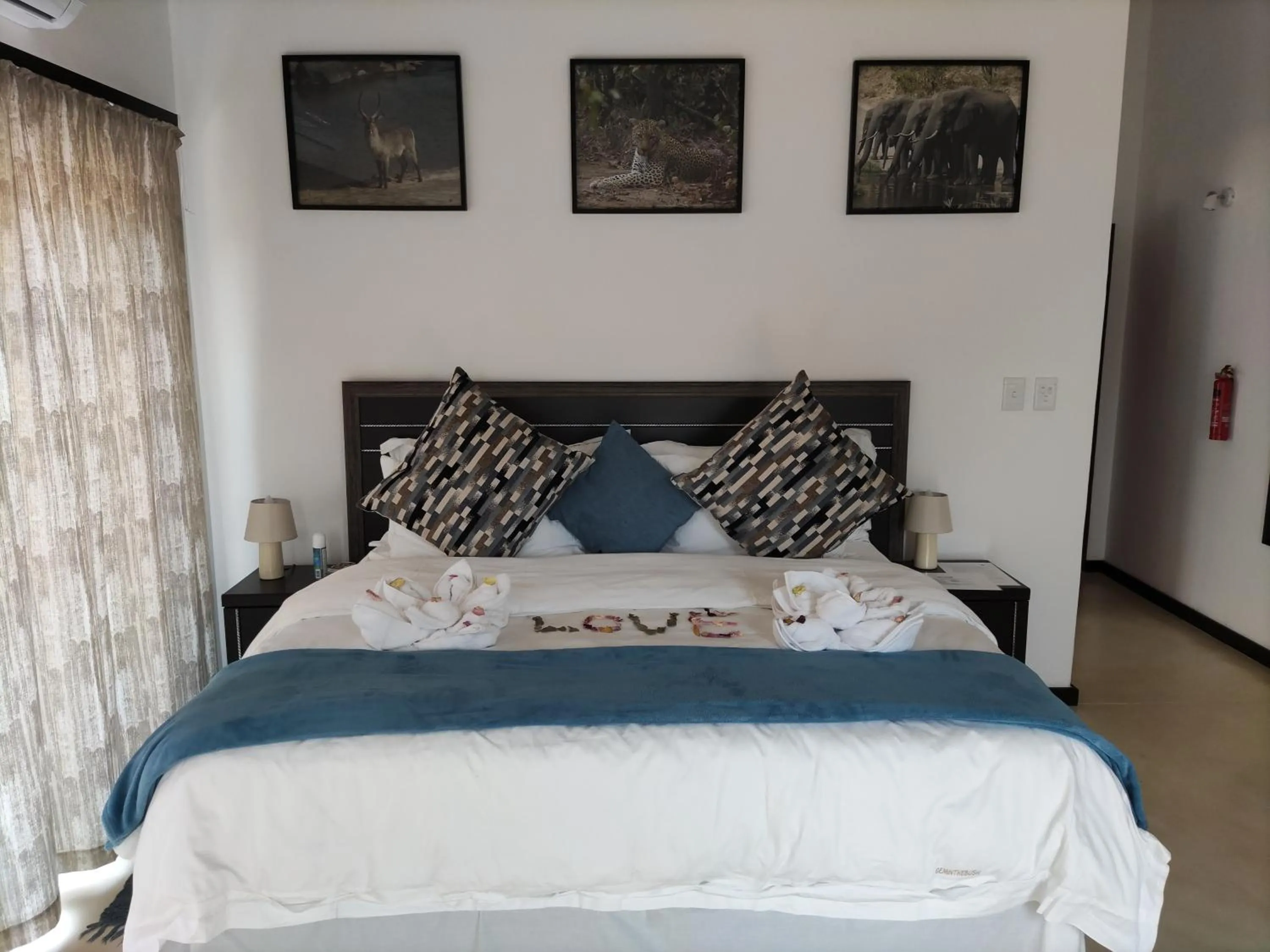 Bed in Gem In The Bush Lodge