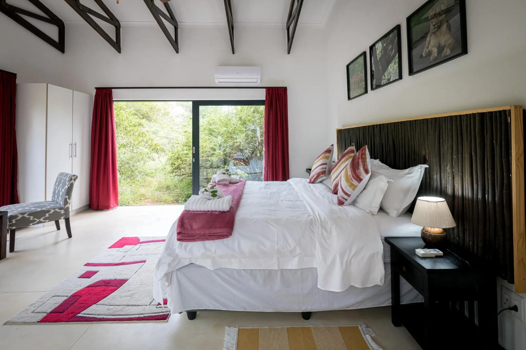 Bed in Gem In The Bush Lodge