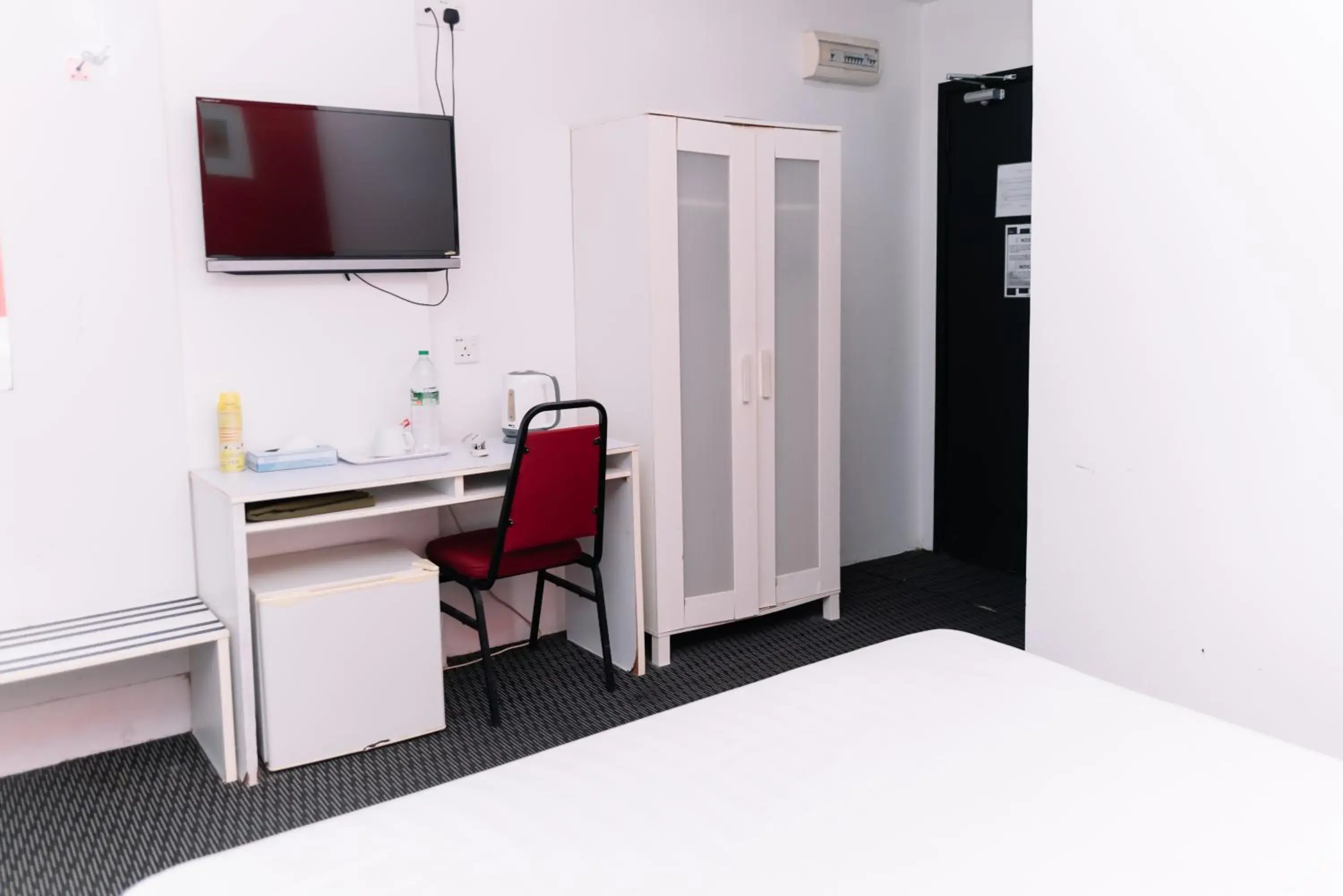 TV and multimedia in Ridel Sunset Hotel TV and multimedia in Ridel Sunset Hotel