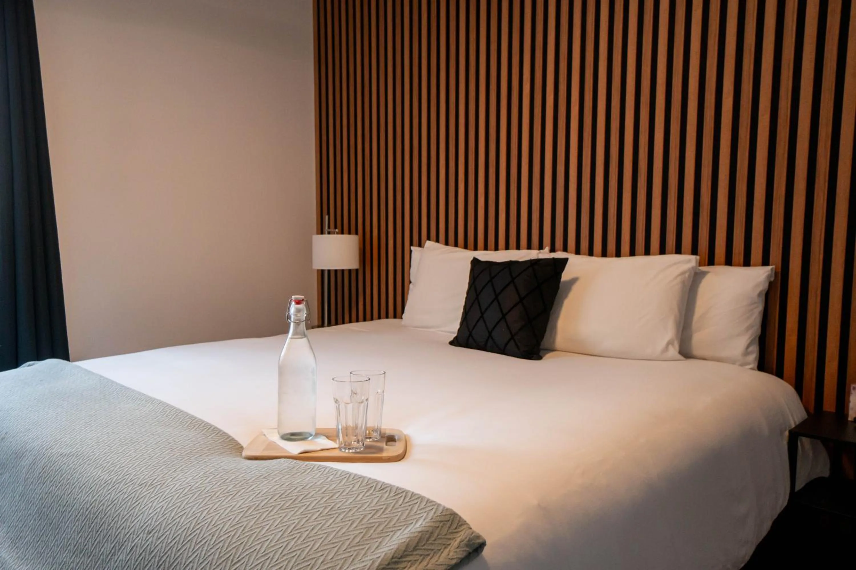 Bedroom, Bed in Au Sommet du Lac Magog