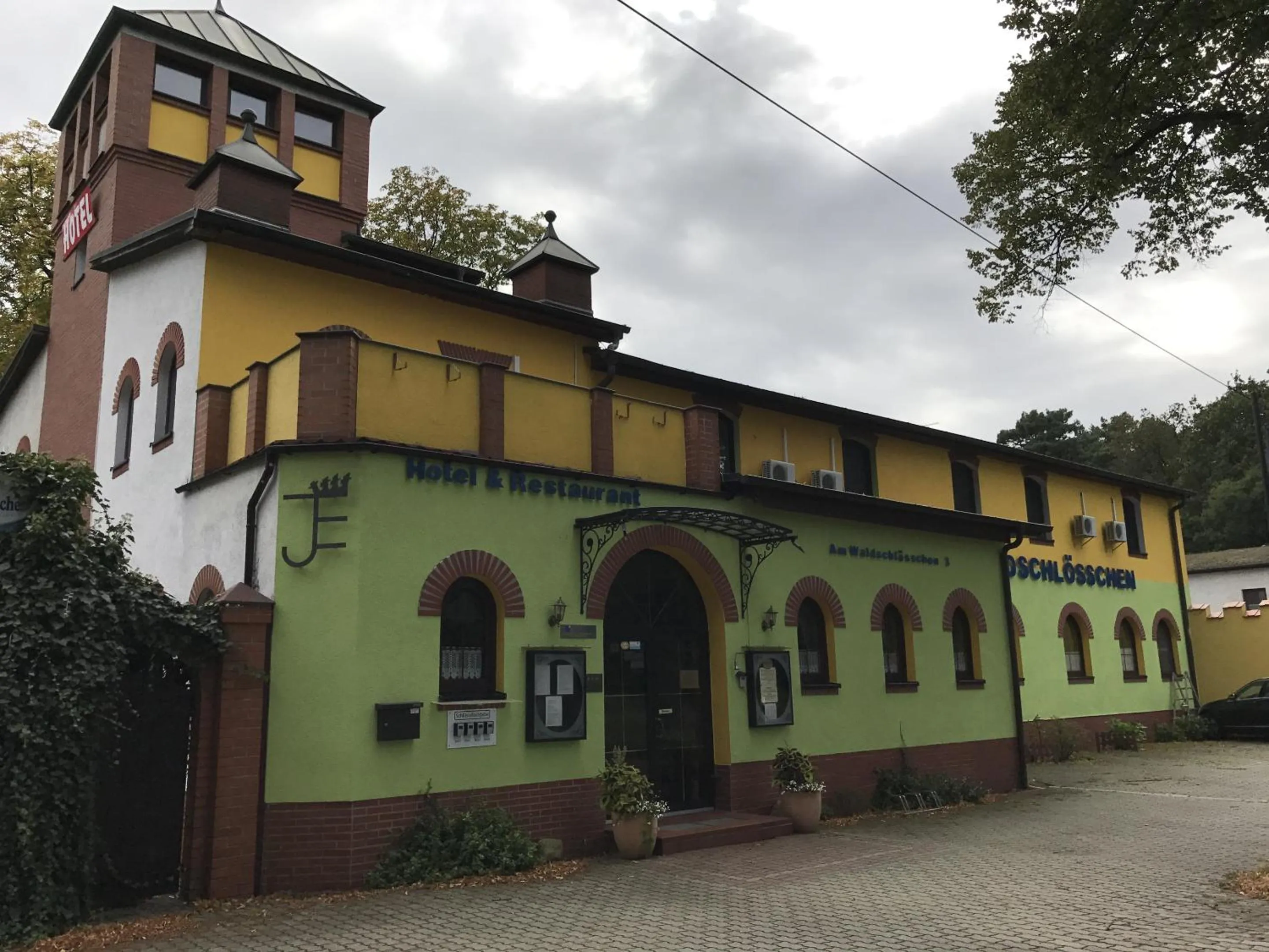 Property building in Waldschlösschen