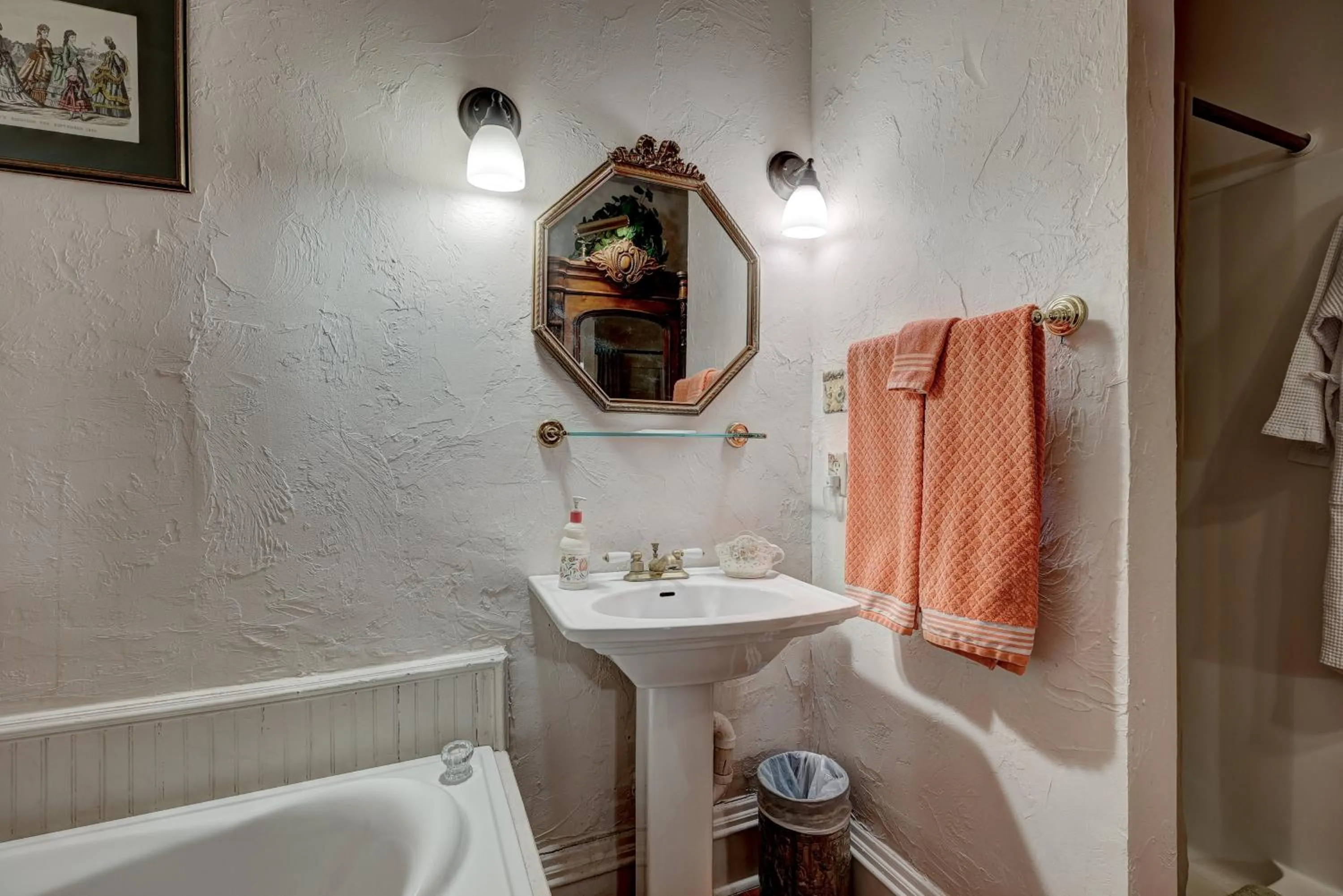 Bathroom in Grandison Inn