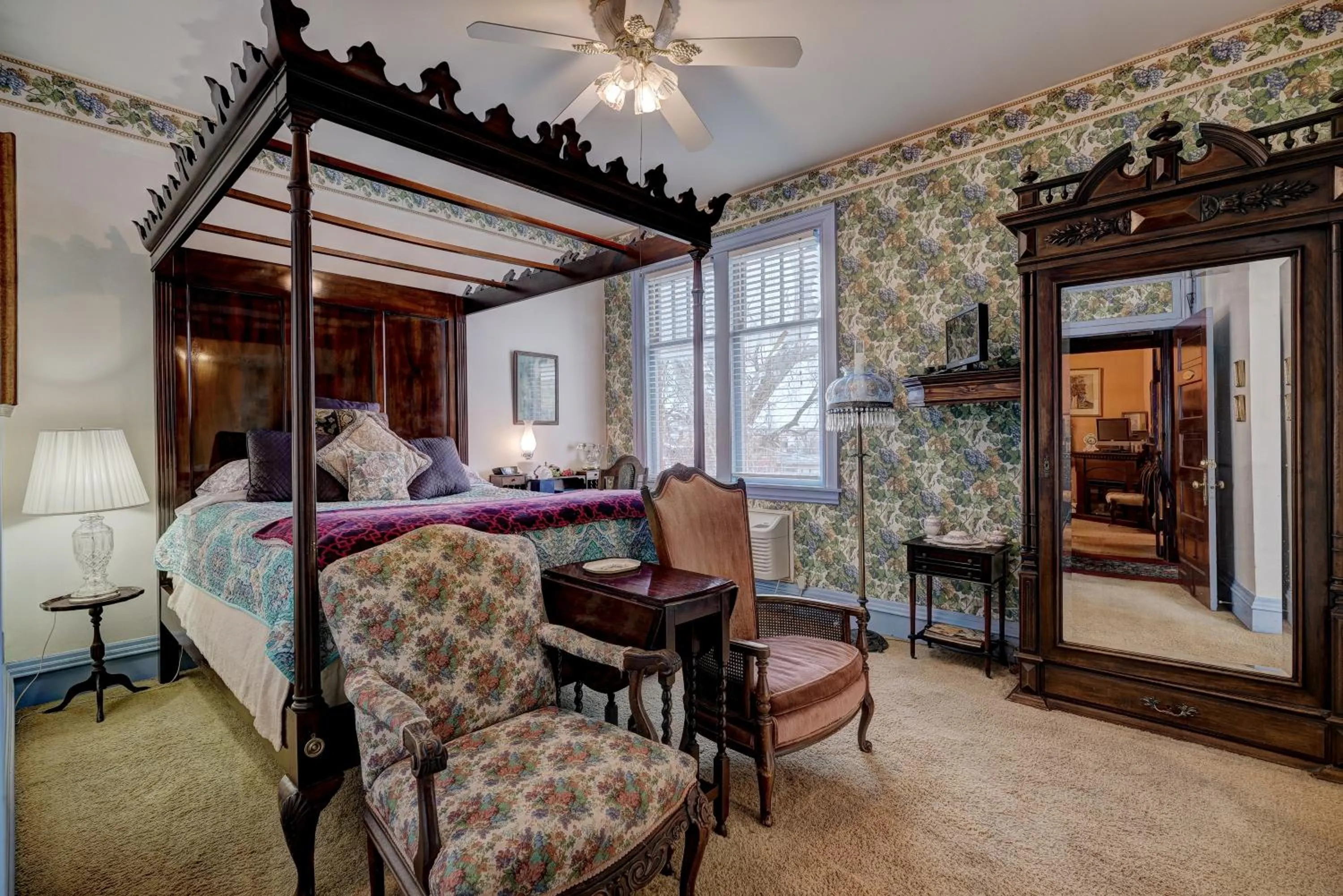 Bed in Grandison Inn