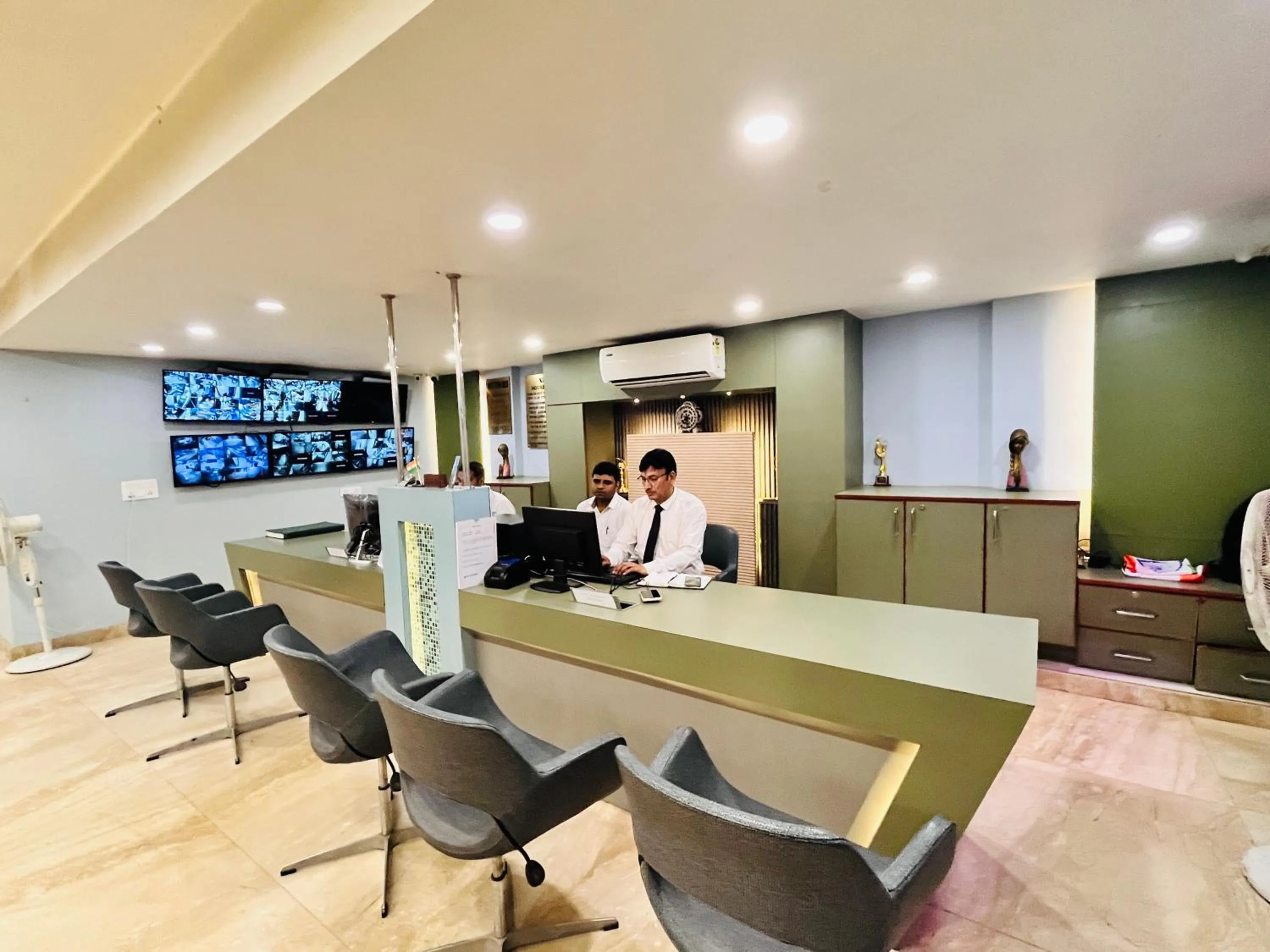 Lobby or reception in Western Blu