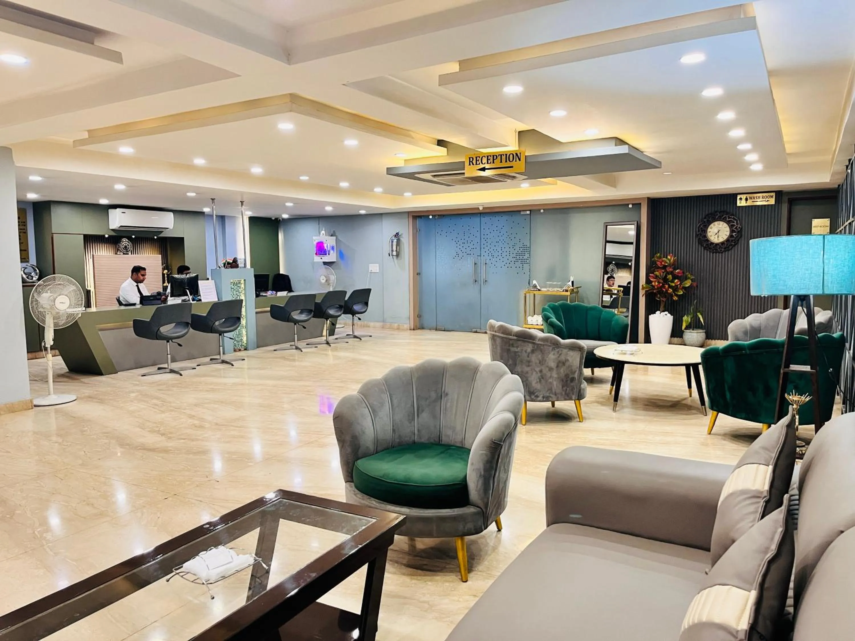 Lobby or reception in Western Blu