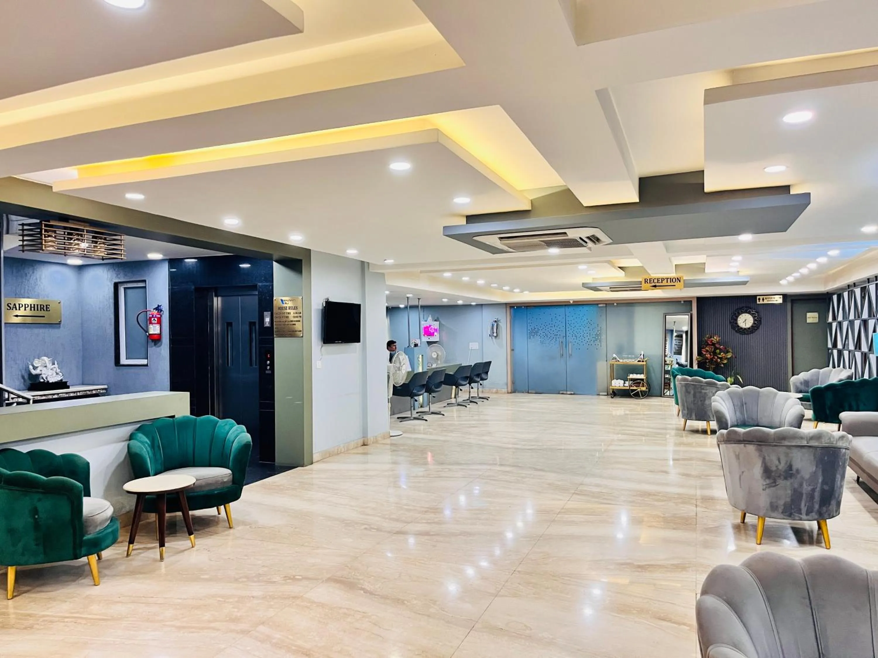 Lobby or reception in Western Blu