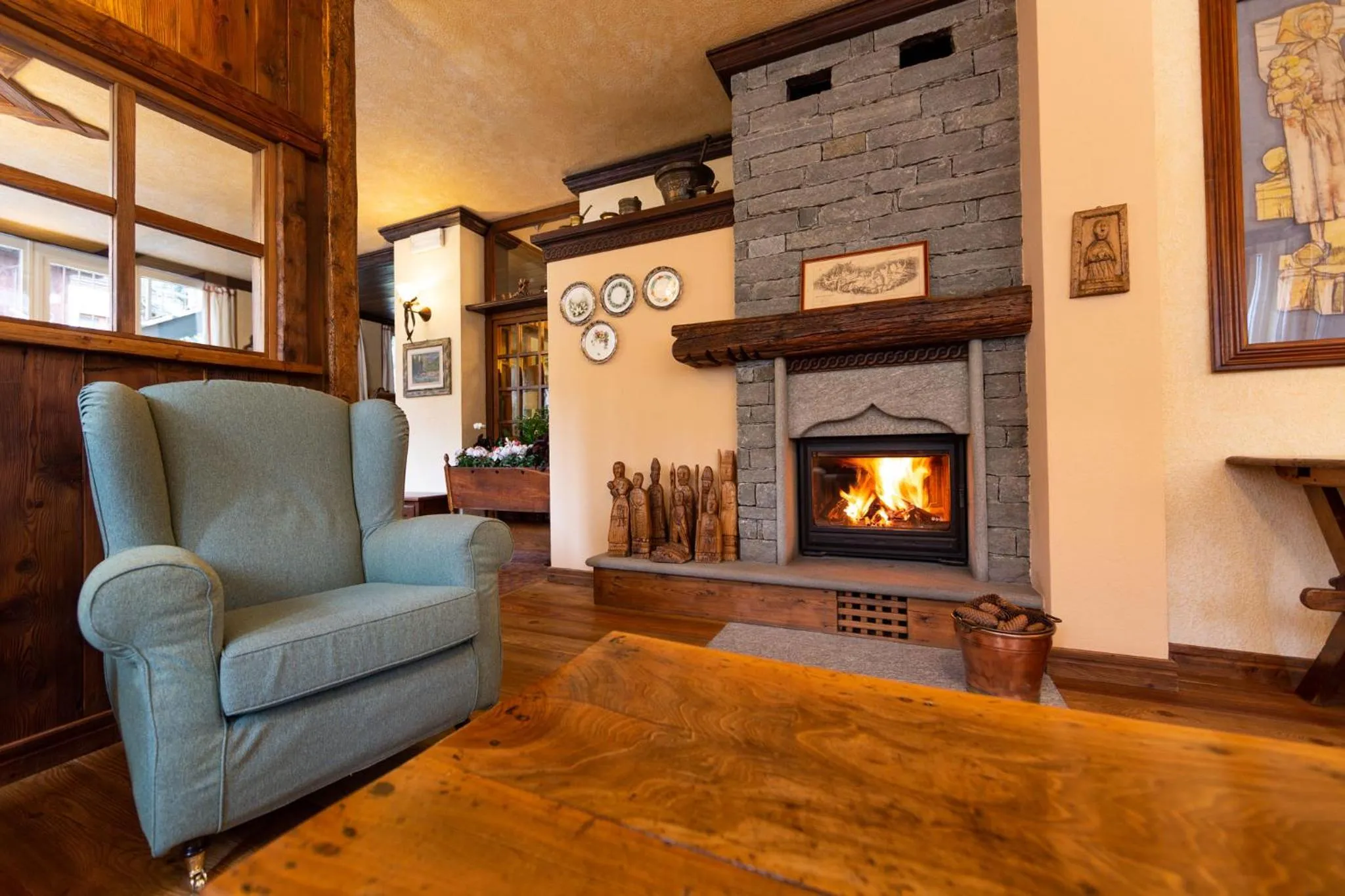 Lounge or bar in HOTEL BOUTON D'OR Courmayeur