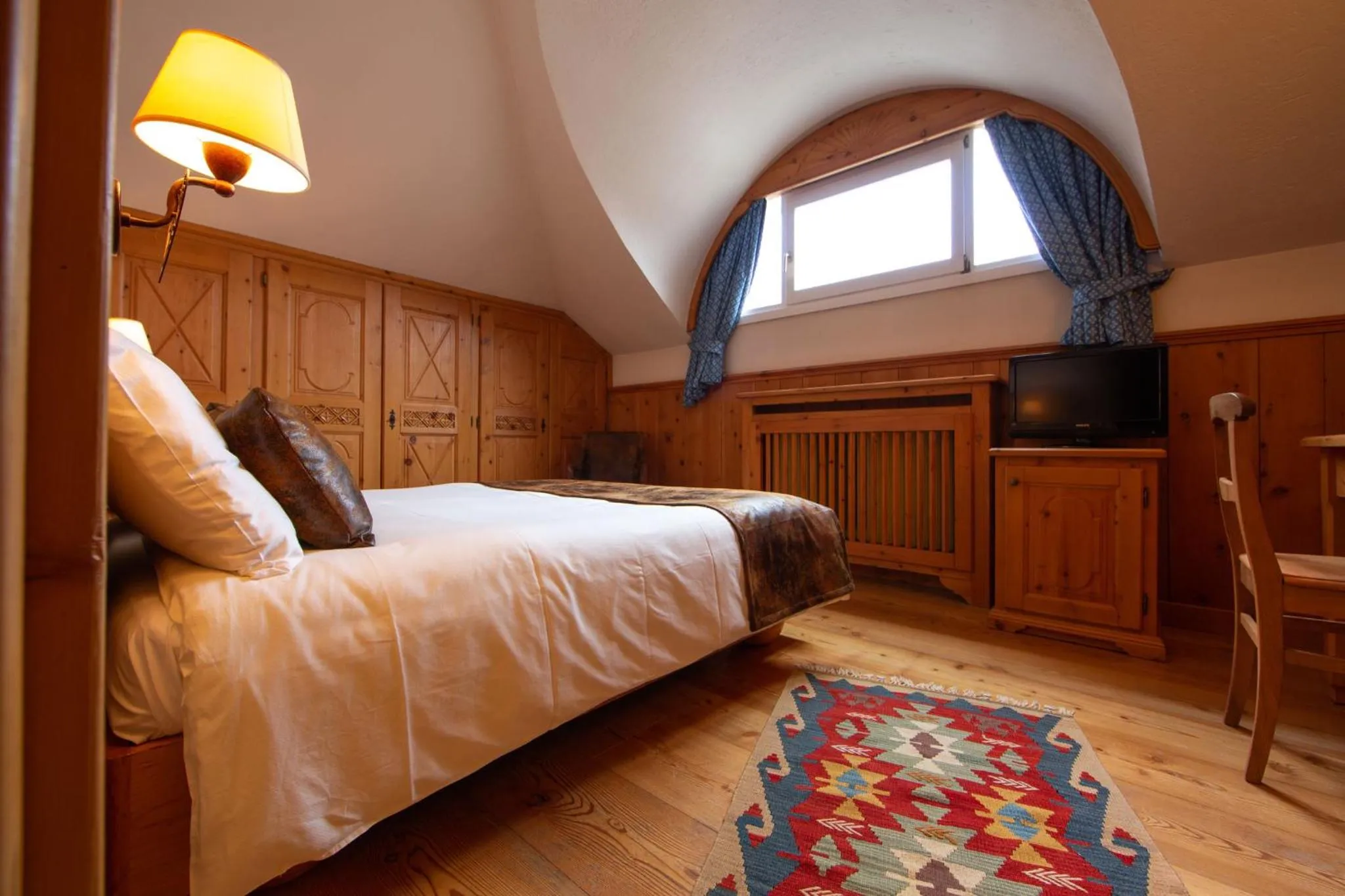 Bed in HOTEL BOUTON D'OR Courmayeur