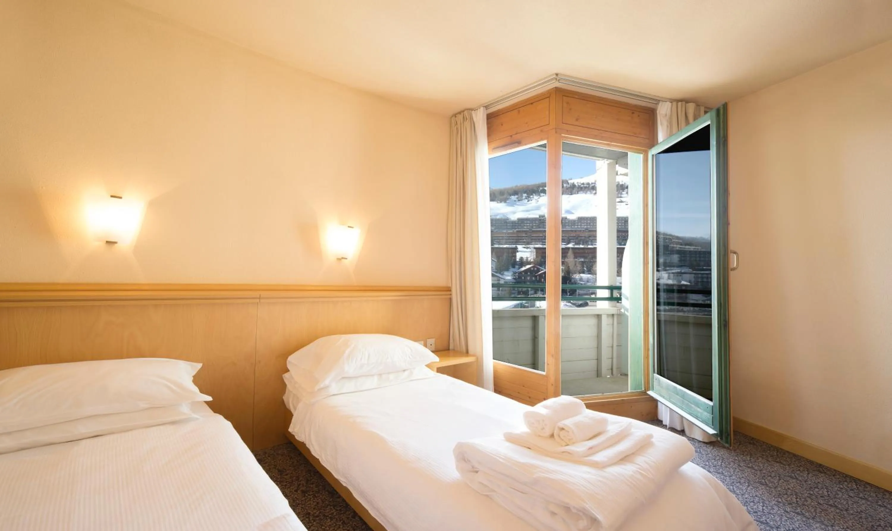 Bed in Hotel Club Uappala Sestriere