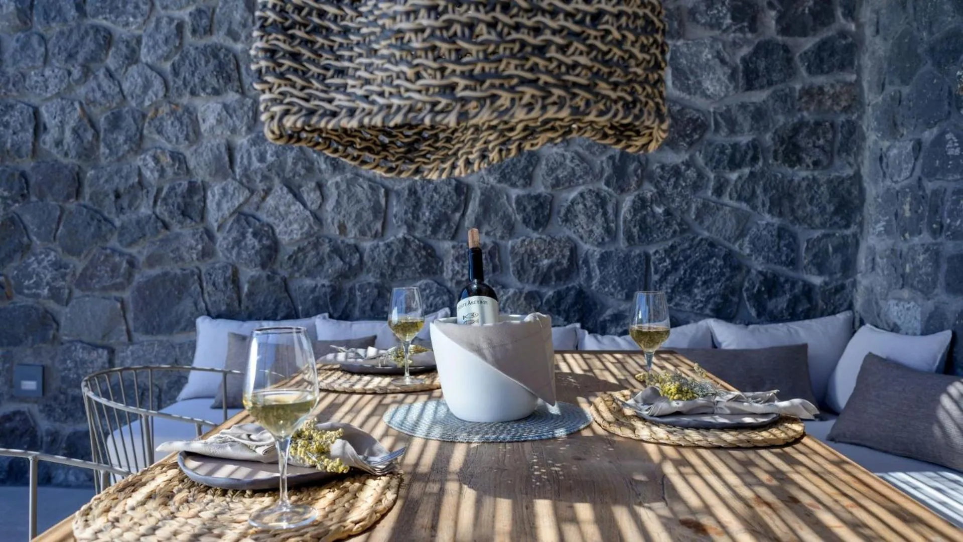 Food and drinks in Lithi Luxury Retreat