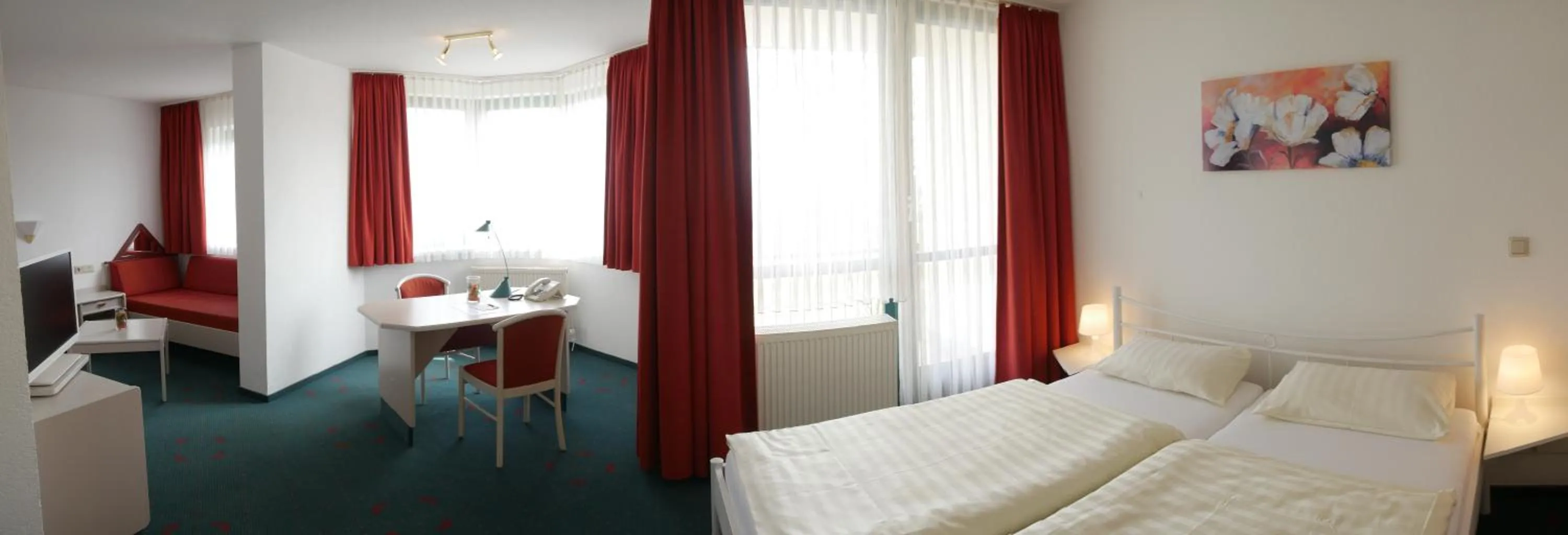 Photo of the whole room, Bed in Hessen Hotelpark Hohenroda