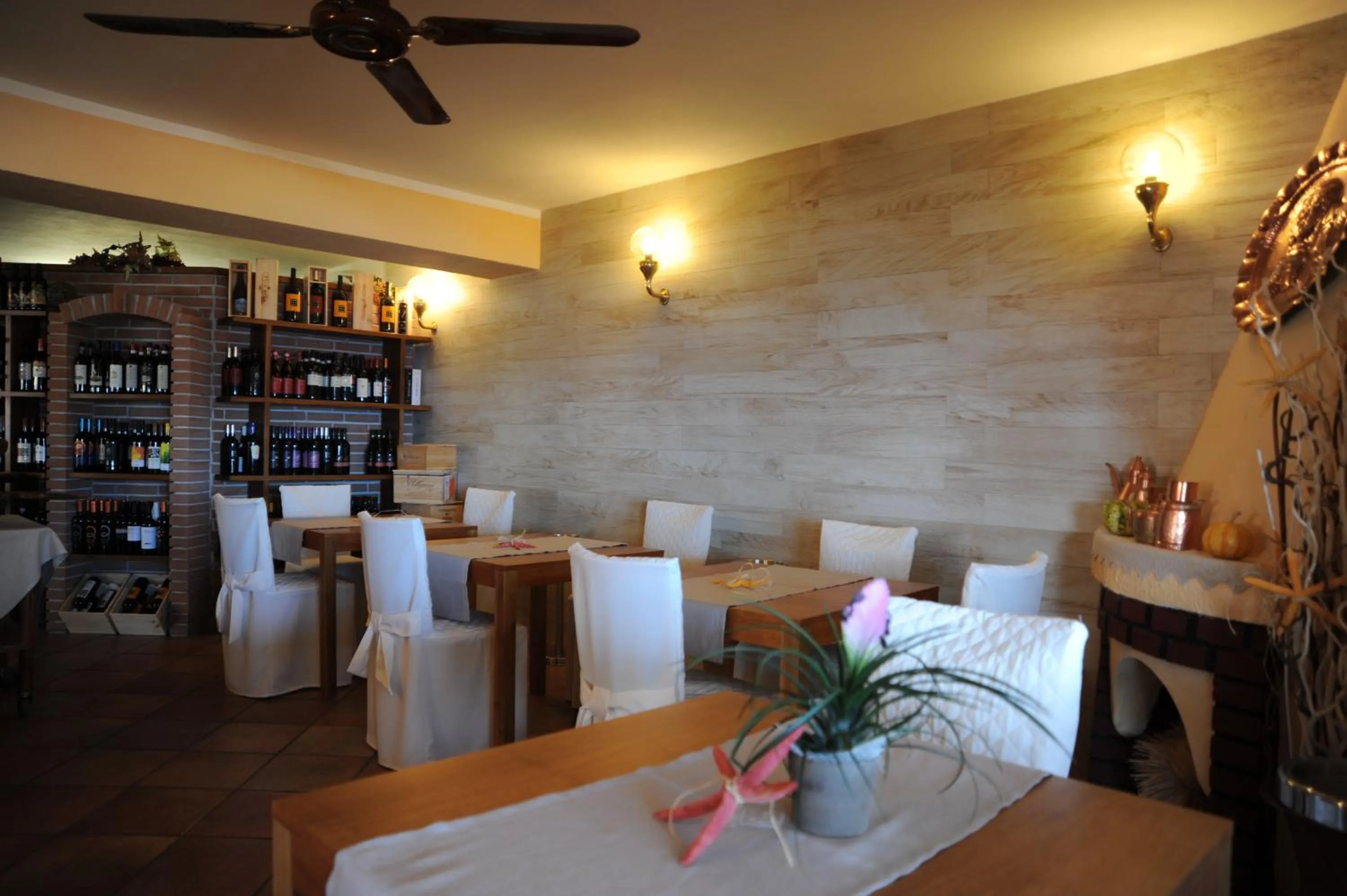 Lounge or bar in Hotel Barsalini