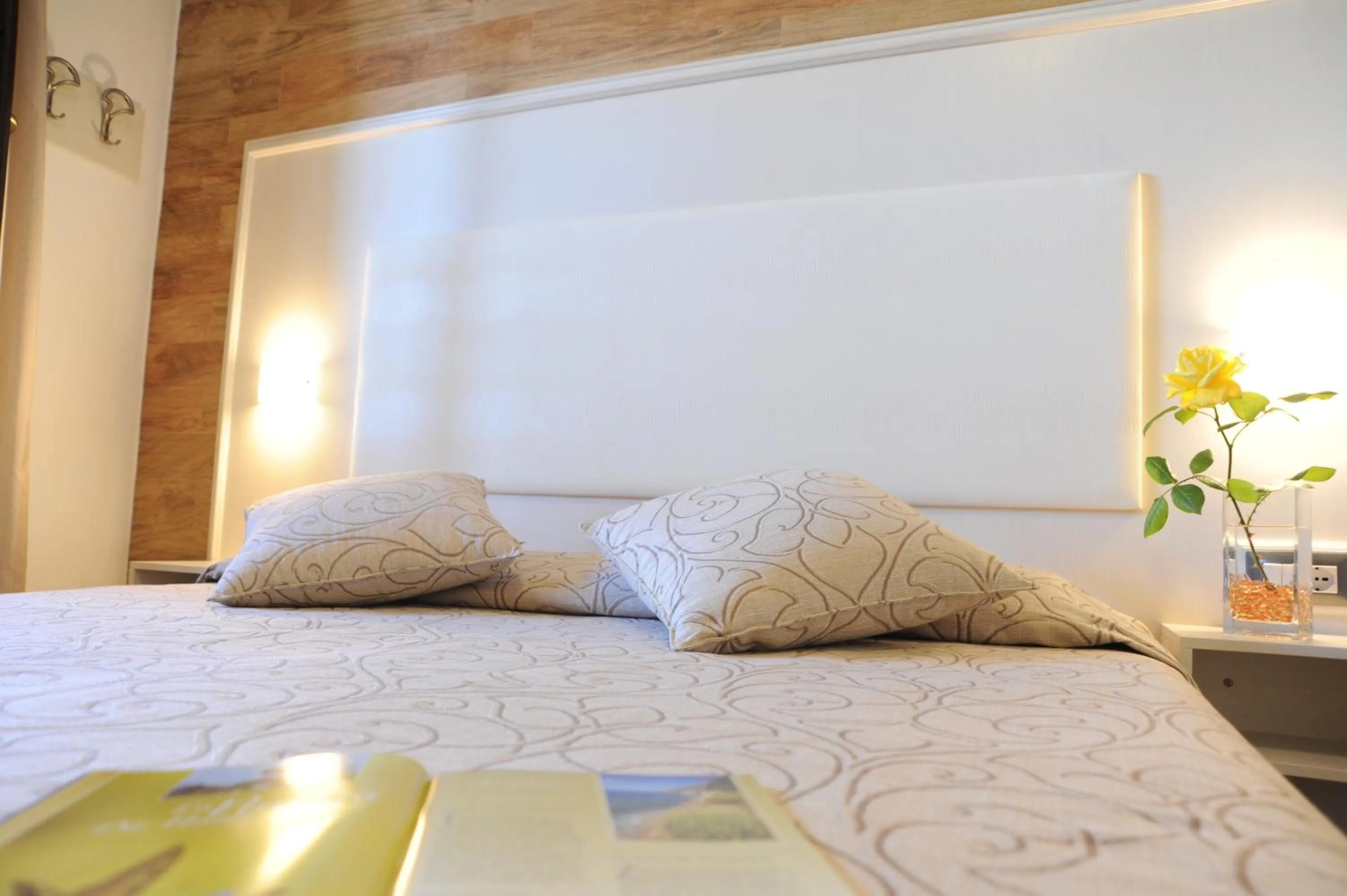 Decorative detail, Bed in Hotel Barsalini