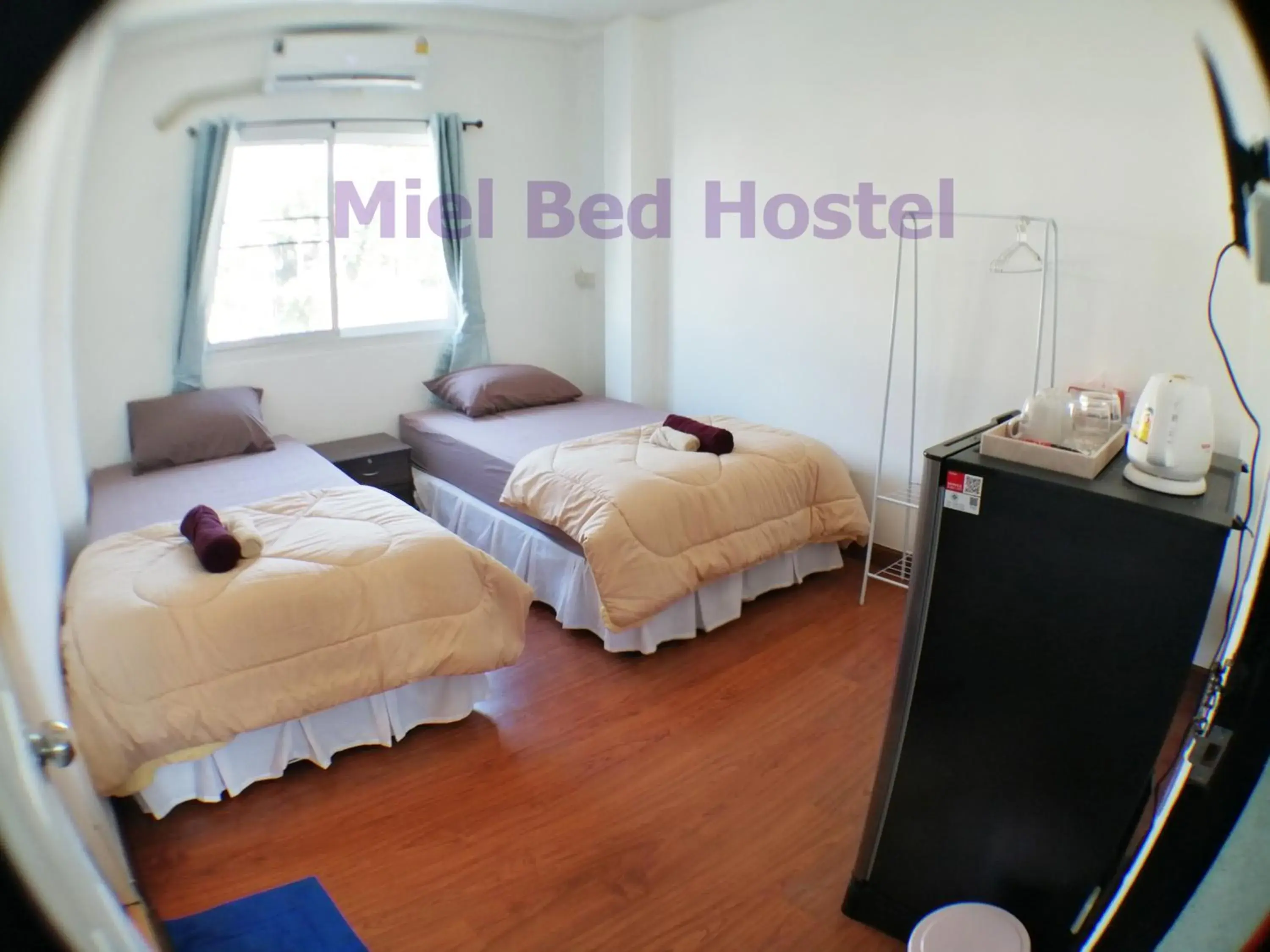 Twin Room with Bathroom in MIEL BED Hostel & Gallery Twin Room with Bathroom in MIEL BED Hostel & Gallery