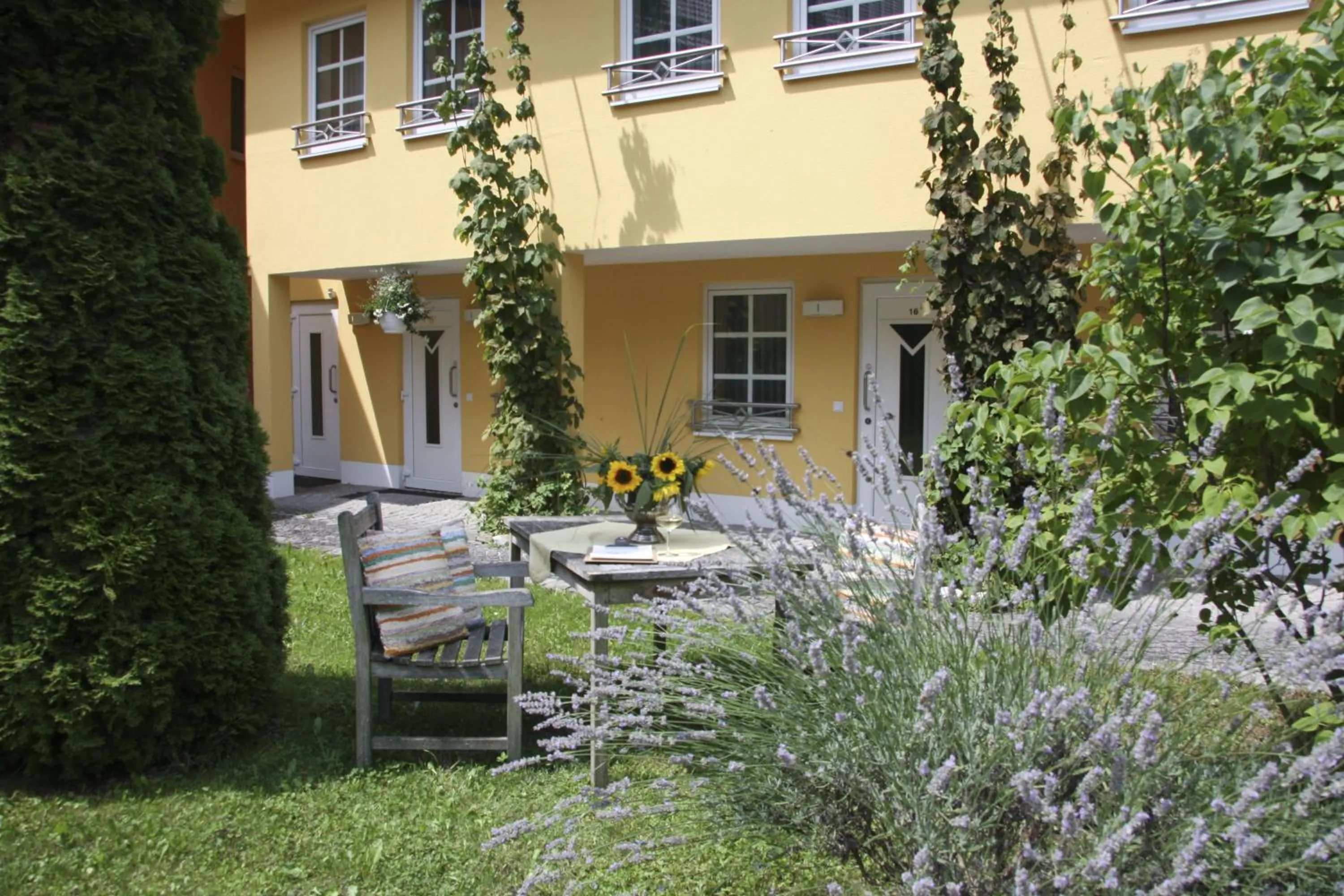 Facade/entrance in Hotel Gasthof Alte Post