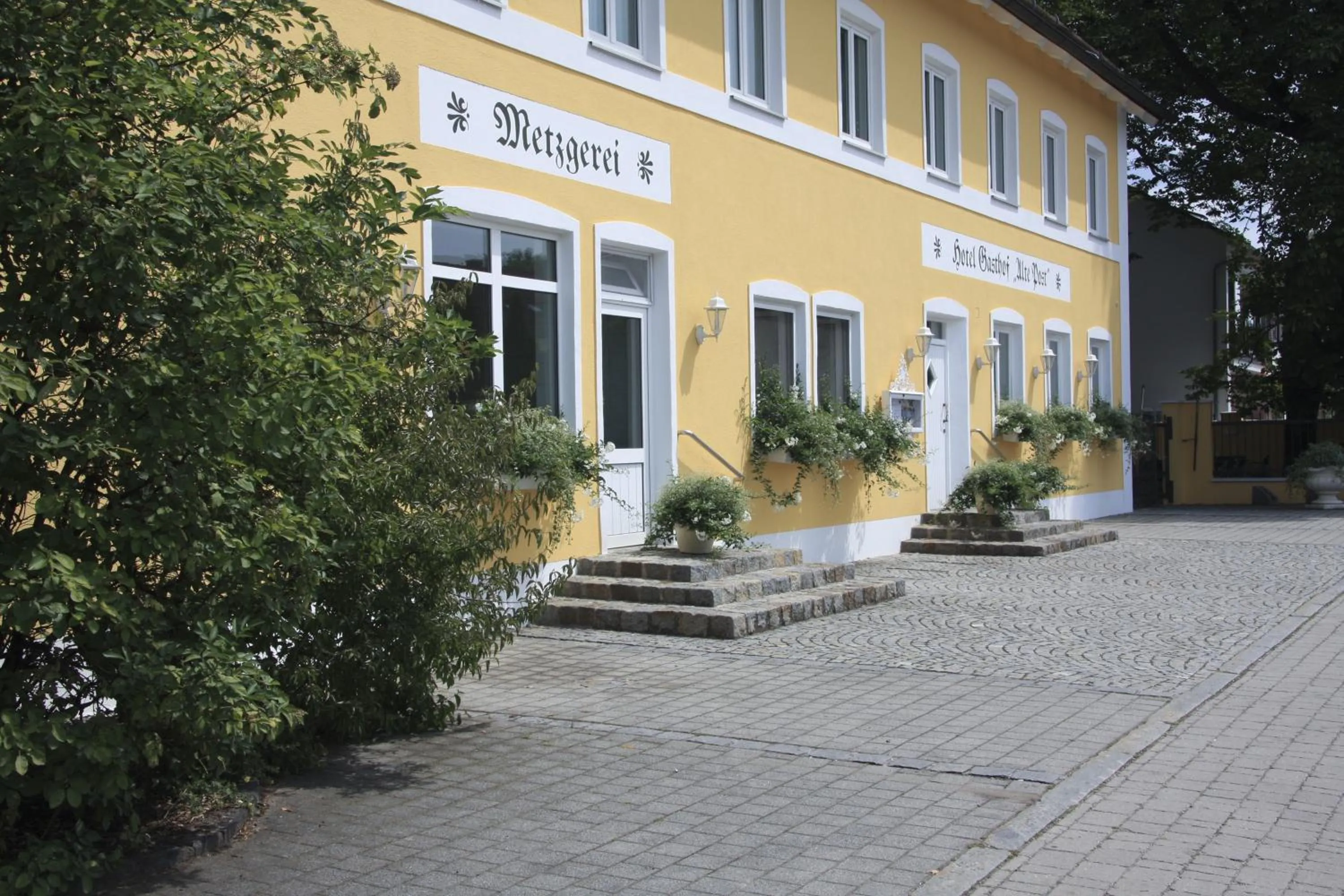 Facade/entrance in Hotel Gasthof Alte Post