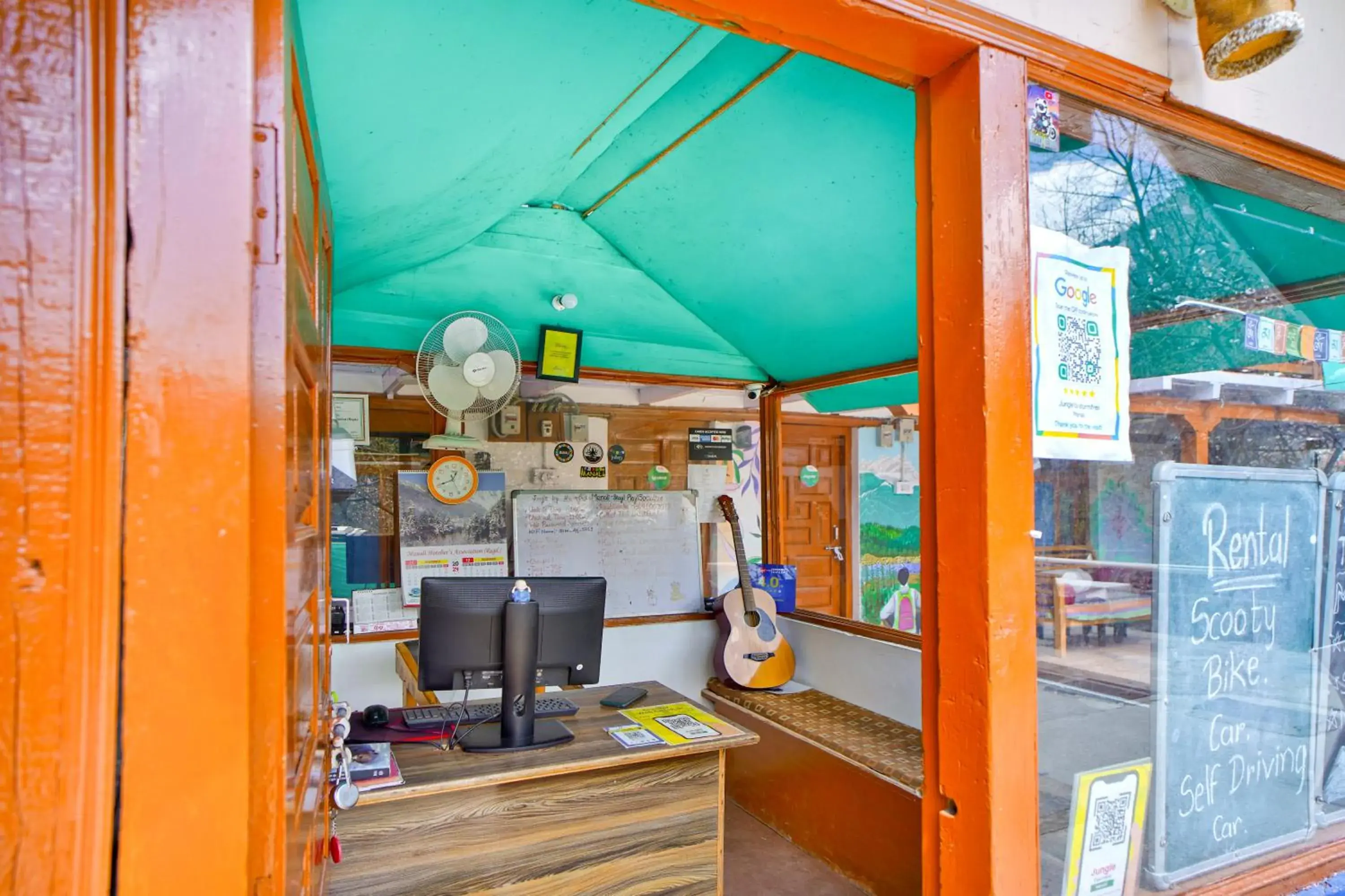 Lobby or reception in Jungle by sturmfrei Manali Lobby or reception in Jungle by sturmfrei Manali