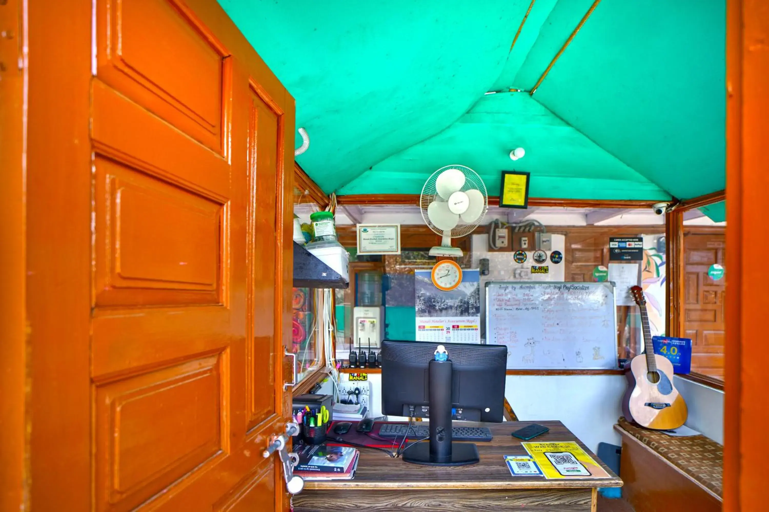 Lobby or reception in Jungle by sturmfrei Manali Lobby or reception in Jungle by sturmfrei Manali