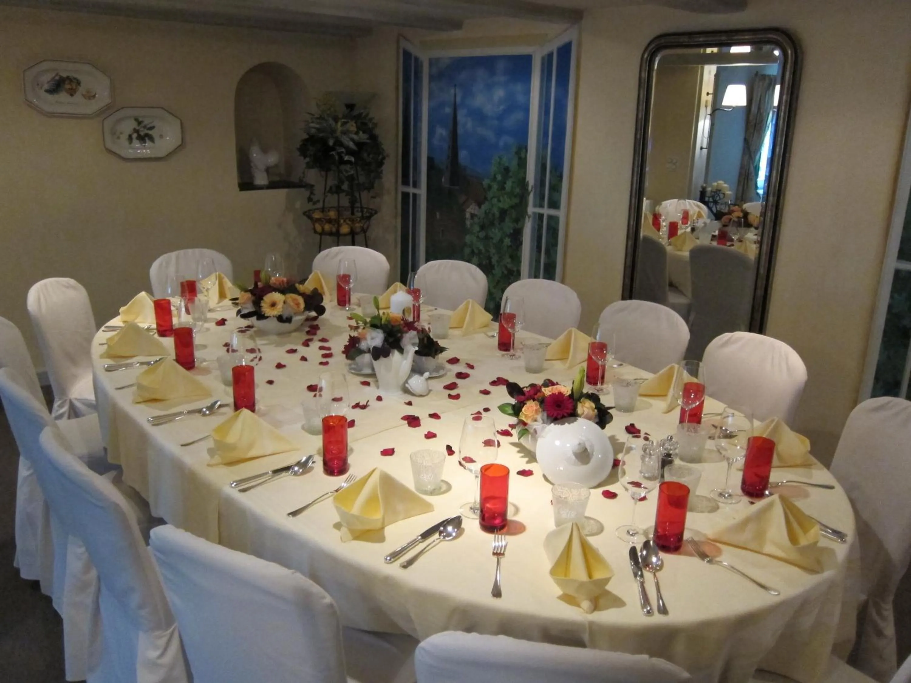 Restaurant/places to eat in Landhotel Hirschen