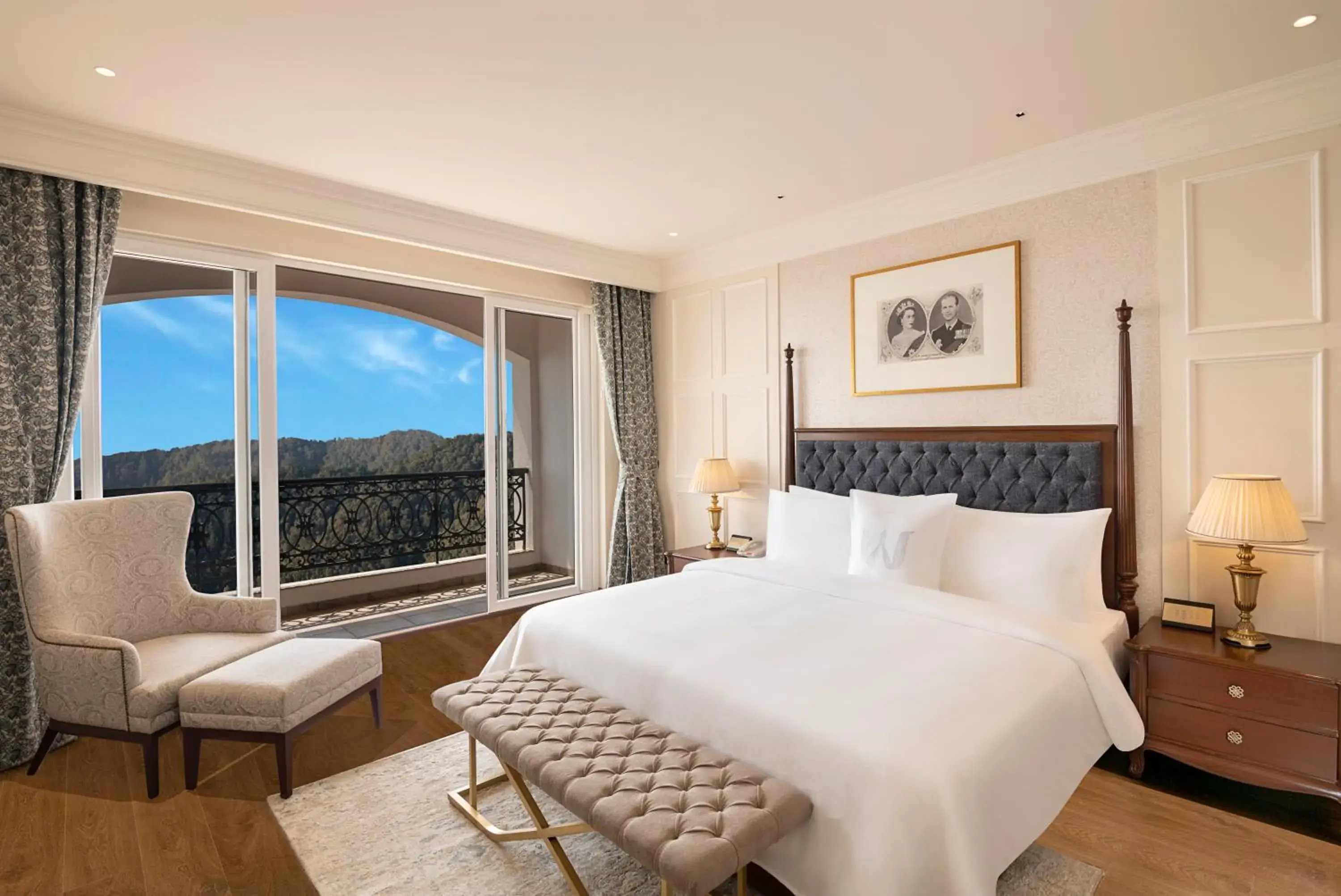 Photo of the whole room, Bed in Welcomhotel by ITC Hotels, Tavleen, Chail Photo of the whole room, Bed in Welcomhotel by ITC Hotels, Tavleen, Chail