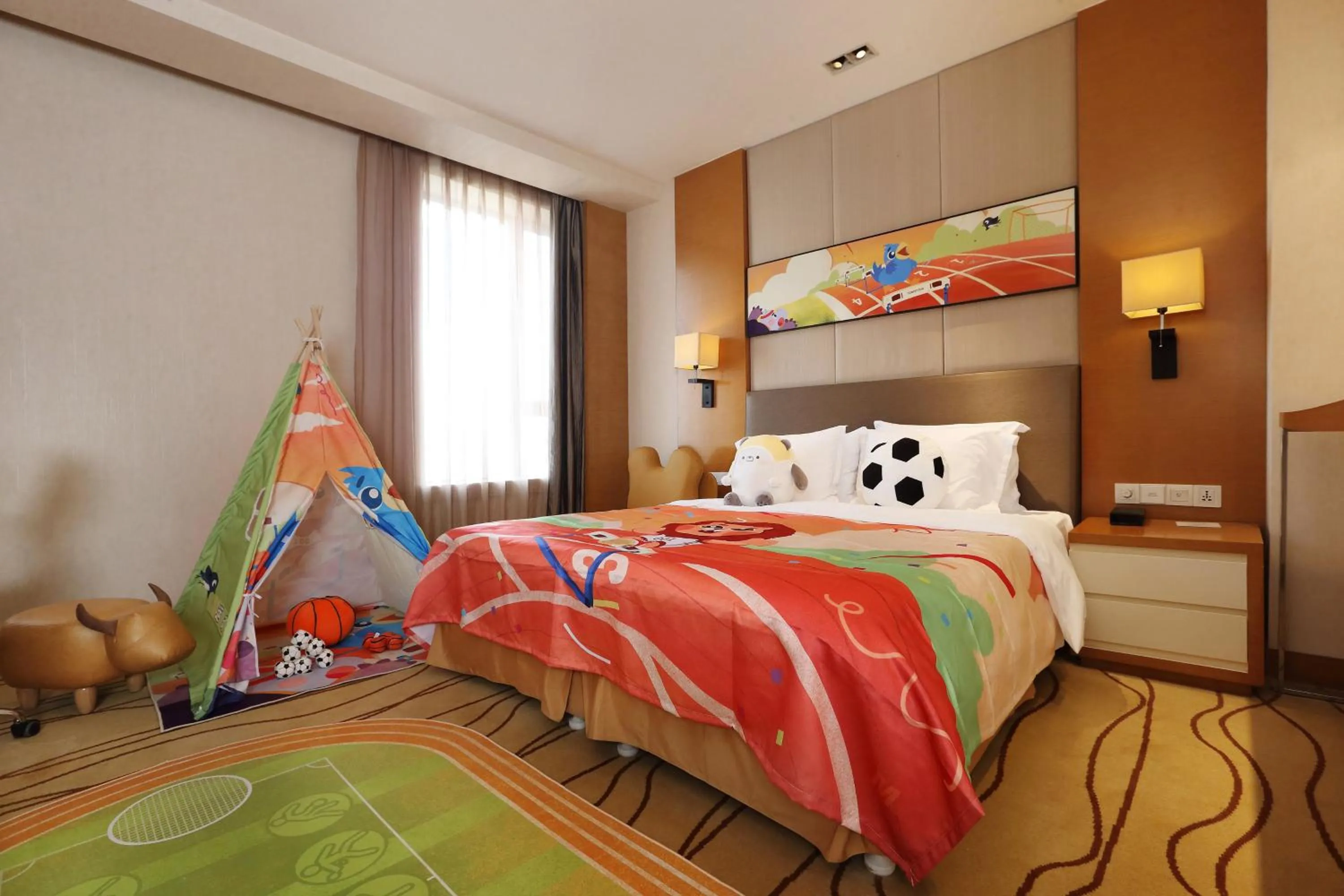 Photo of the whole room, Bed in Holiday Inn Panjin Aqua City by IHG