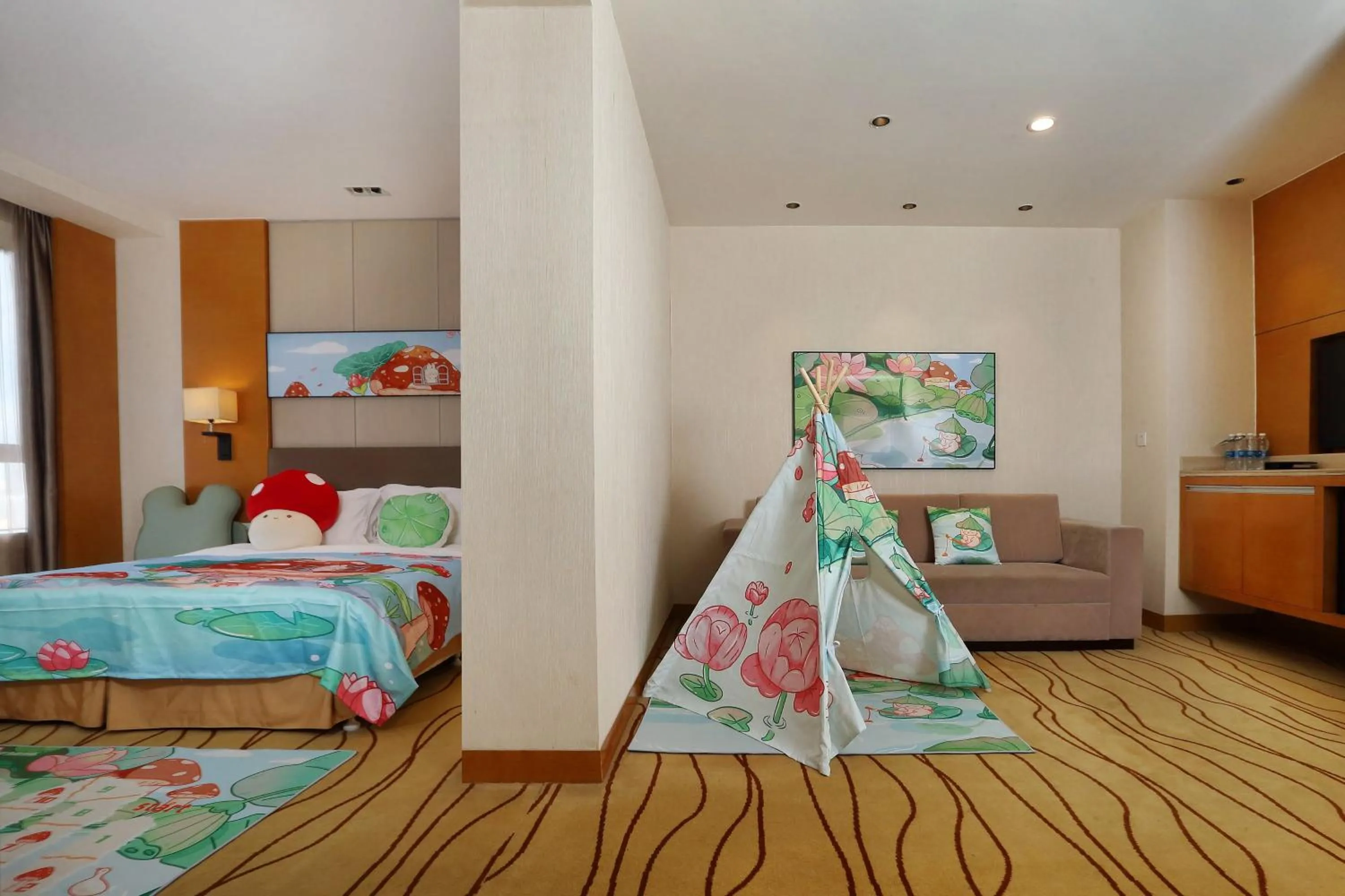Photo of the whole room, Bed in Holiday Inn Panjin Aqua City by IHG