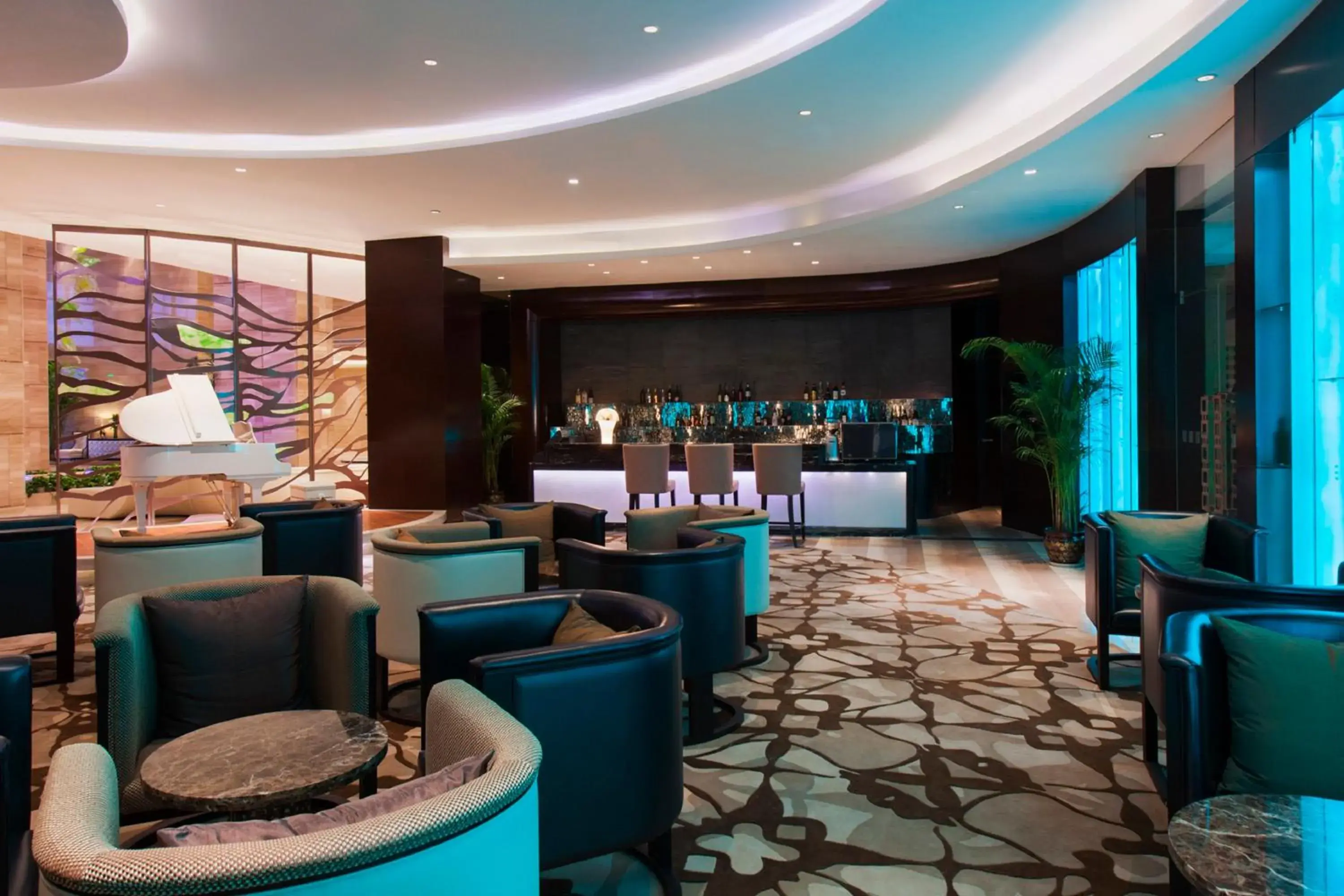 Lounge or bar in Holiday Inn Panjin Aqua City by IHG Lounge or bar in Holiday Inn Panjin Aqua City by IHG