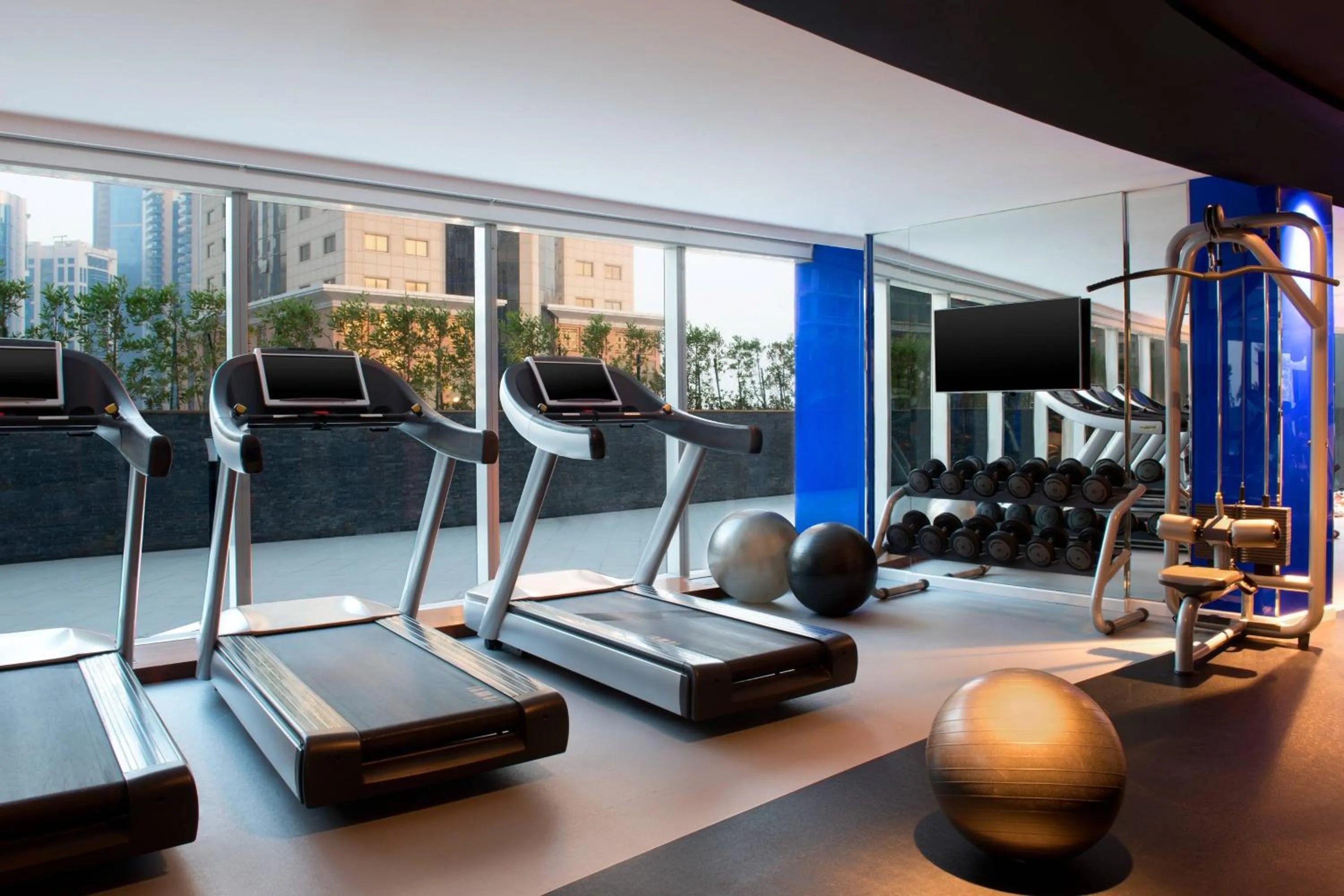 Fitness centre/facilities in W Doha