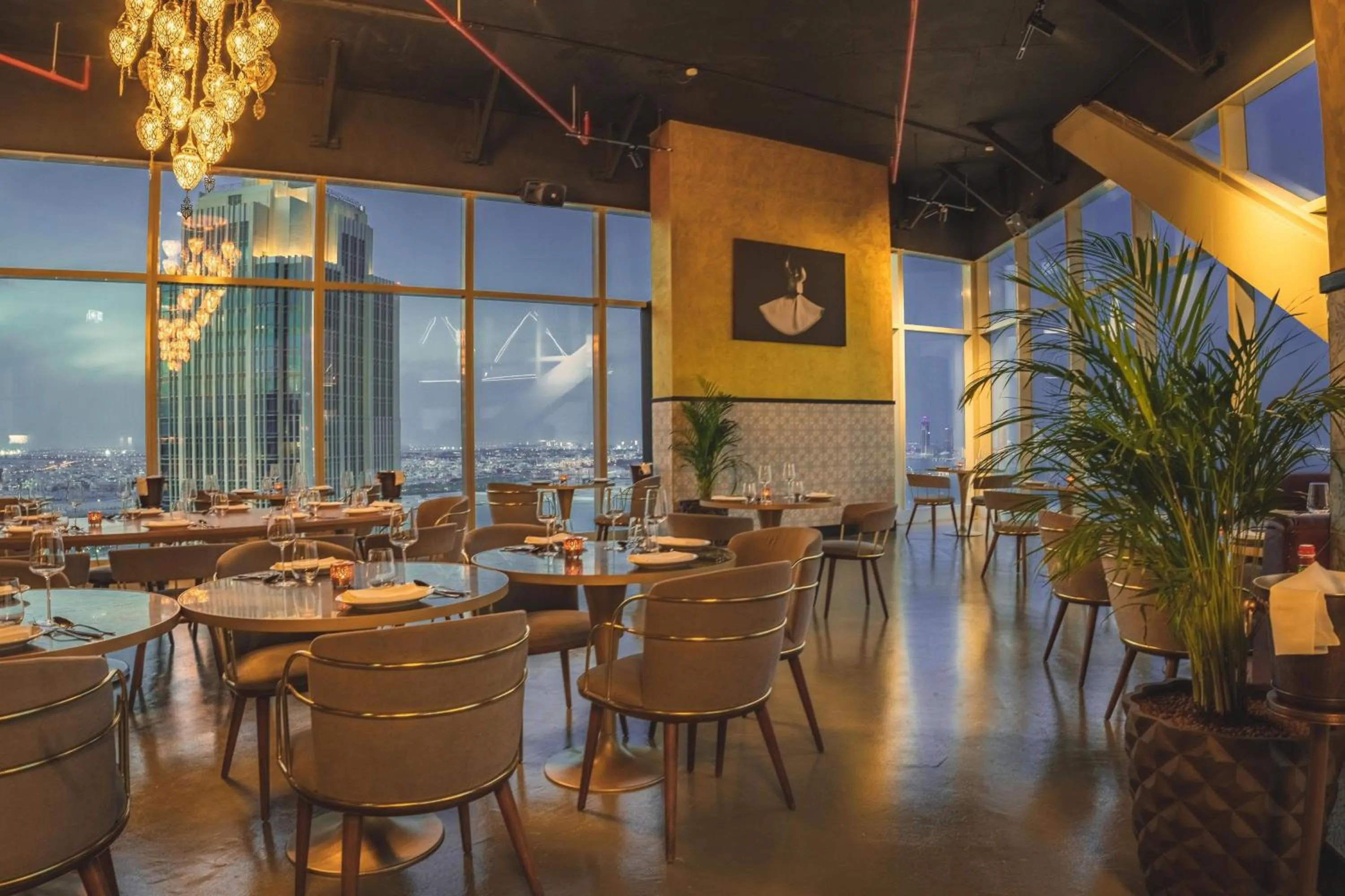 Restaurant/places to eat in W Doha