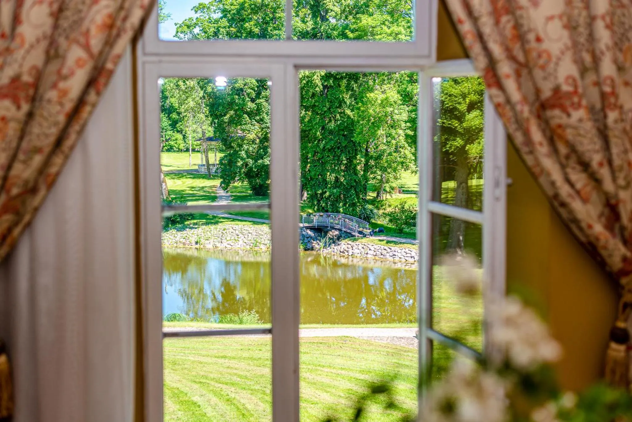 Taujėnų dvaro svečių namai