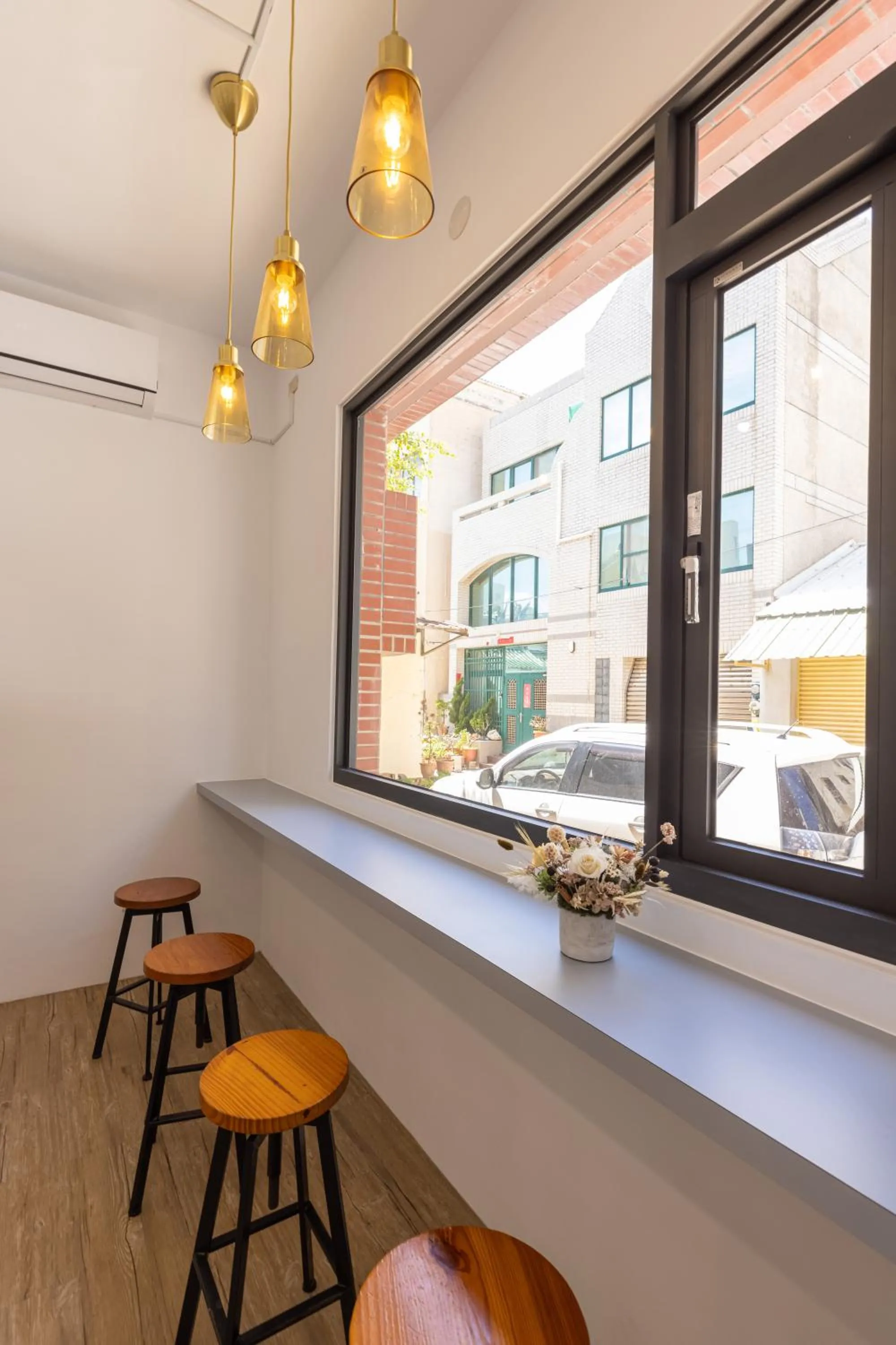 Dining area in Nice Hostel