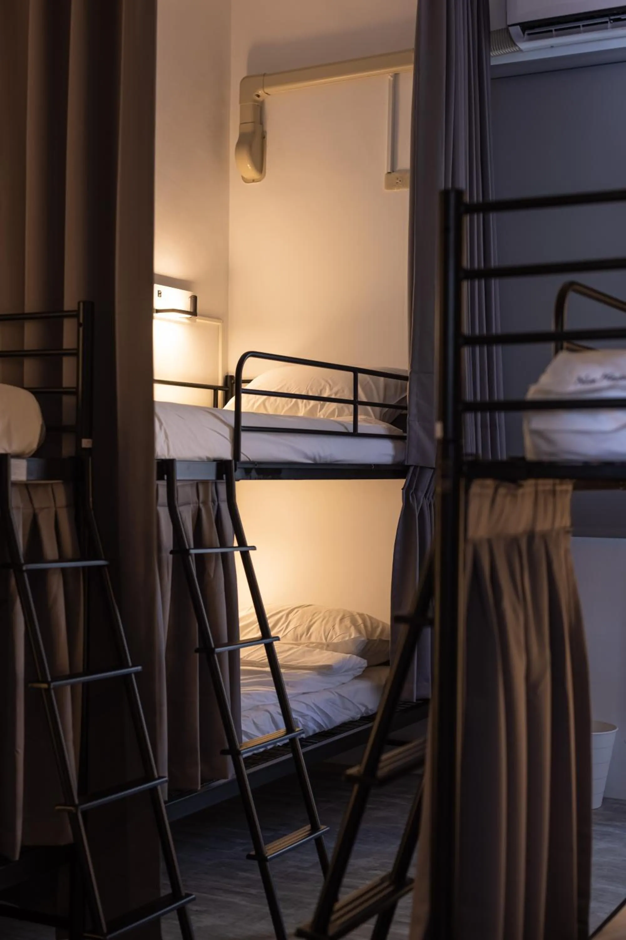 bunk bed, Bed in Nice Hostel