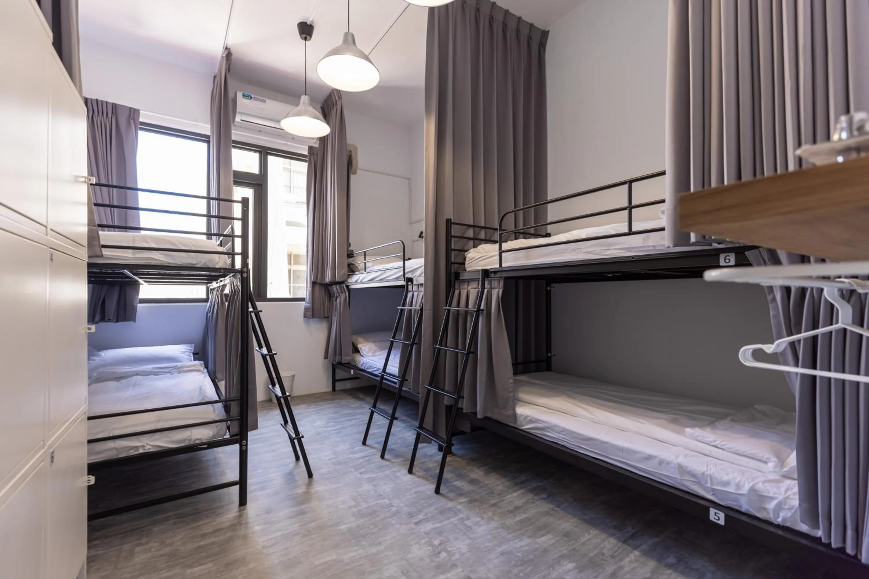 bunk bed, Bed in Nice Hostel