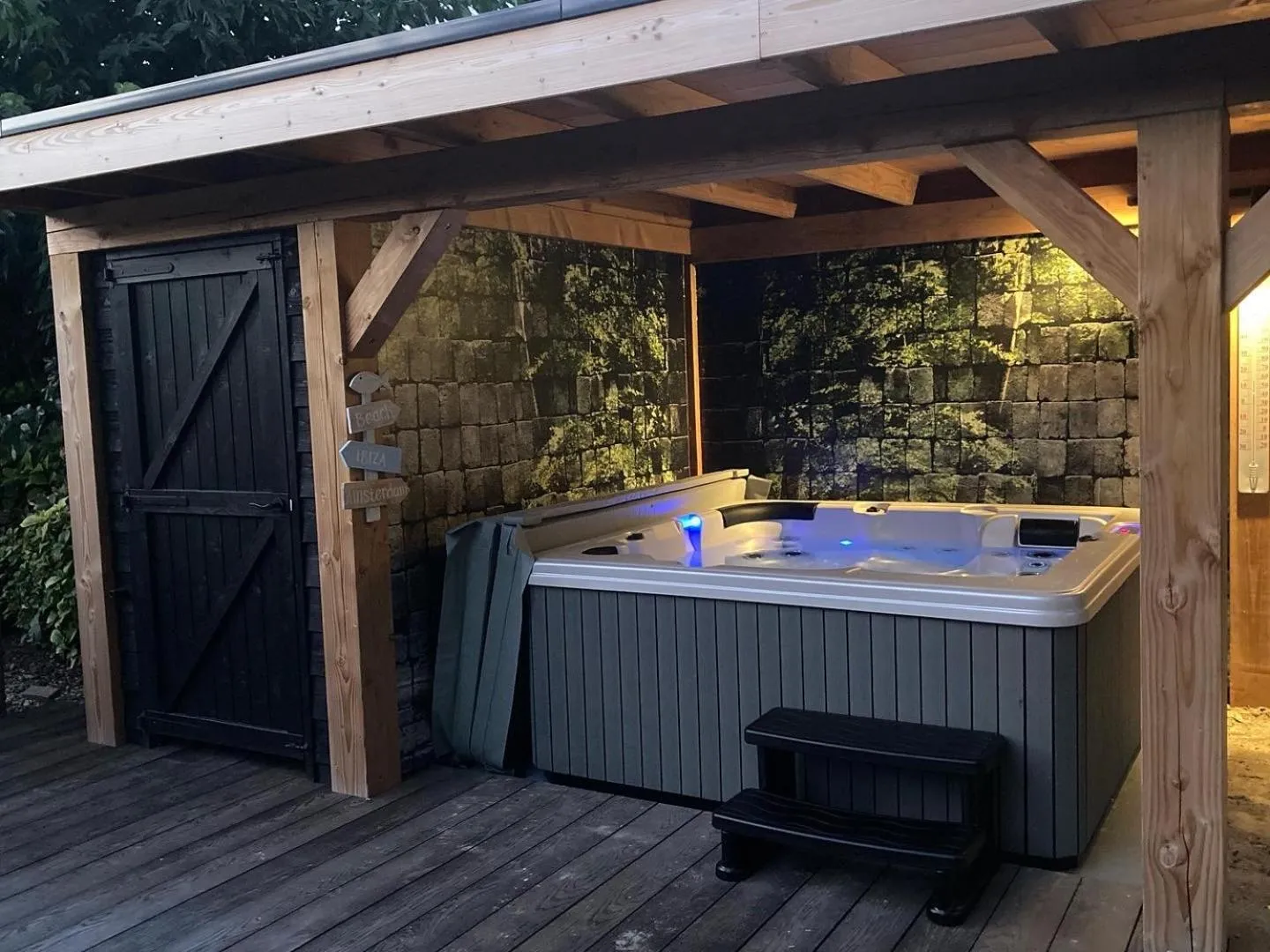 Hot Tub in Rue Haute by M&M 4 sterren bed en breakfast vlakbij Maastricht
