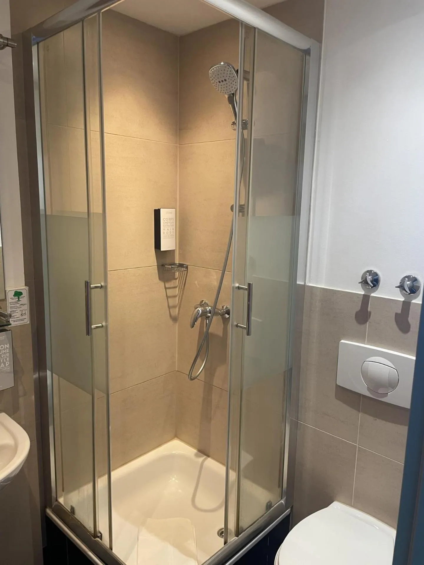 Shower in Hotel Kiel by Golden Tulip