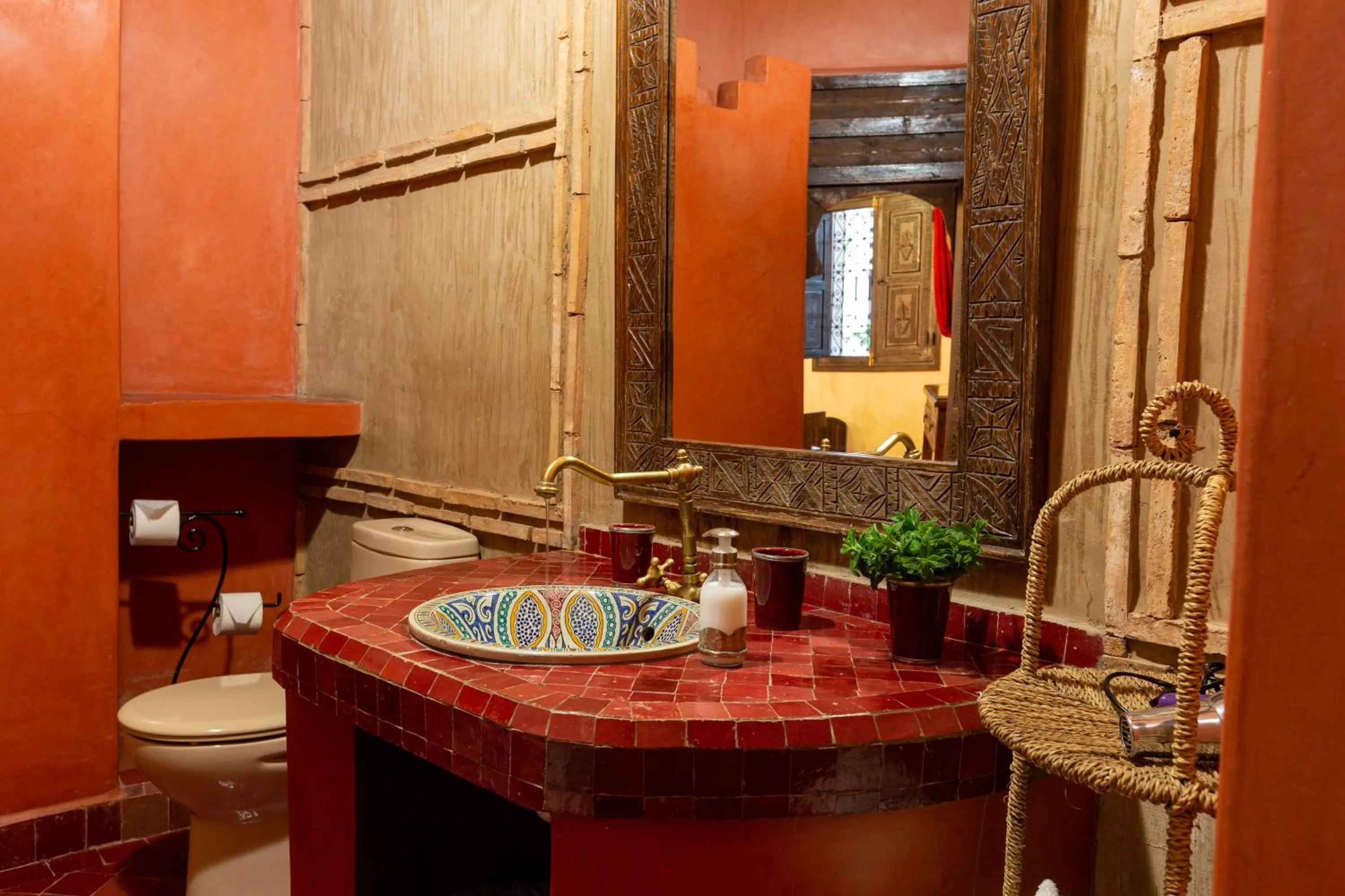 Bathroom in Les Sources Berbères Riad & Spa