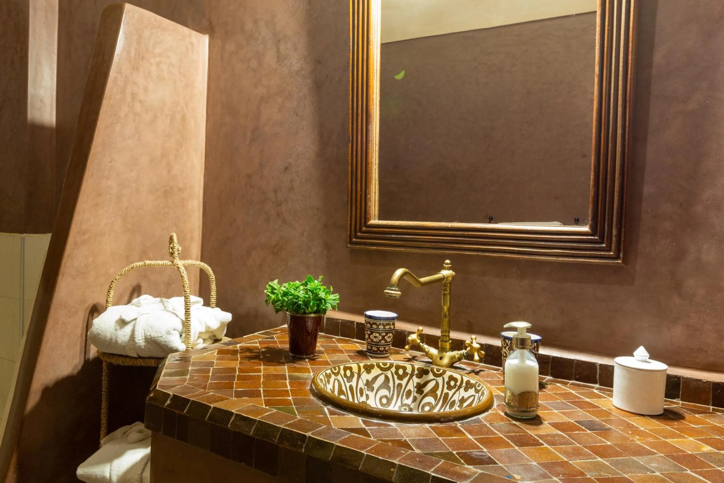 Bathroom in Les Sources berbères Riad & Spa