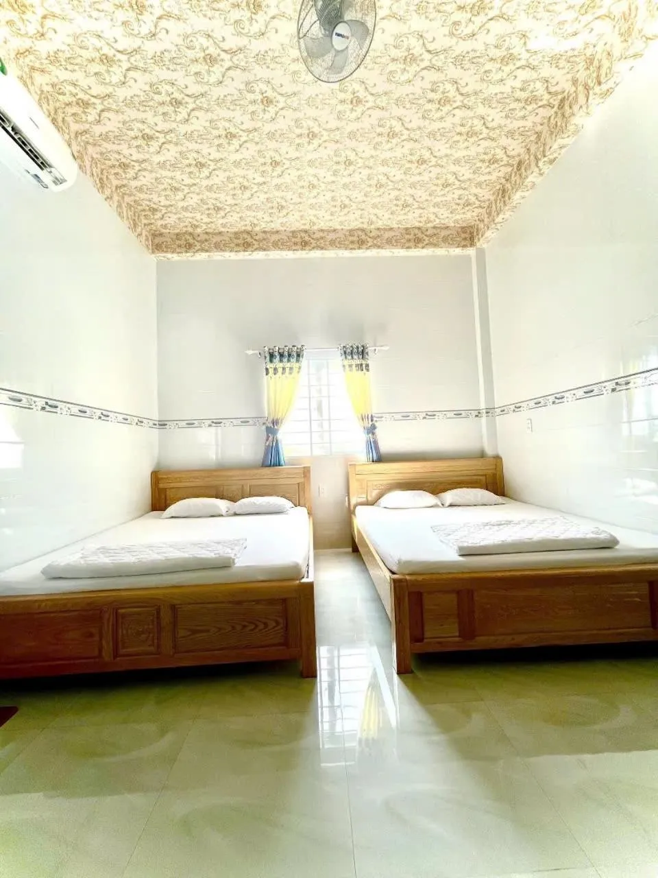 Bed in Thành Trinh hotel đảo Phú Quý